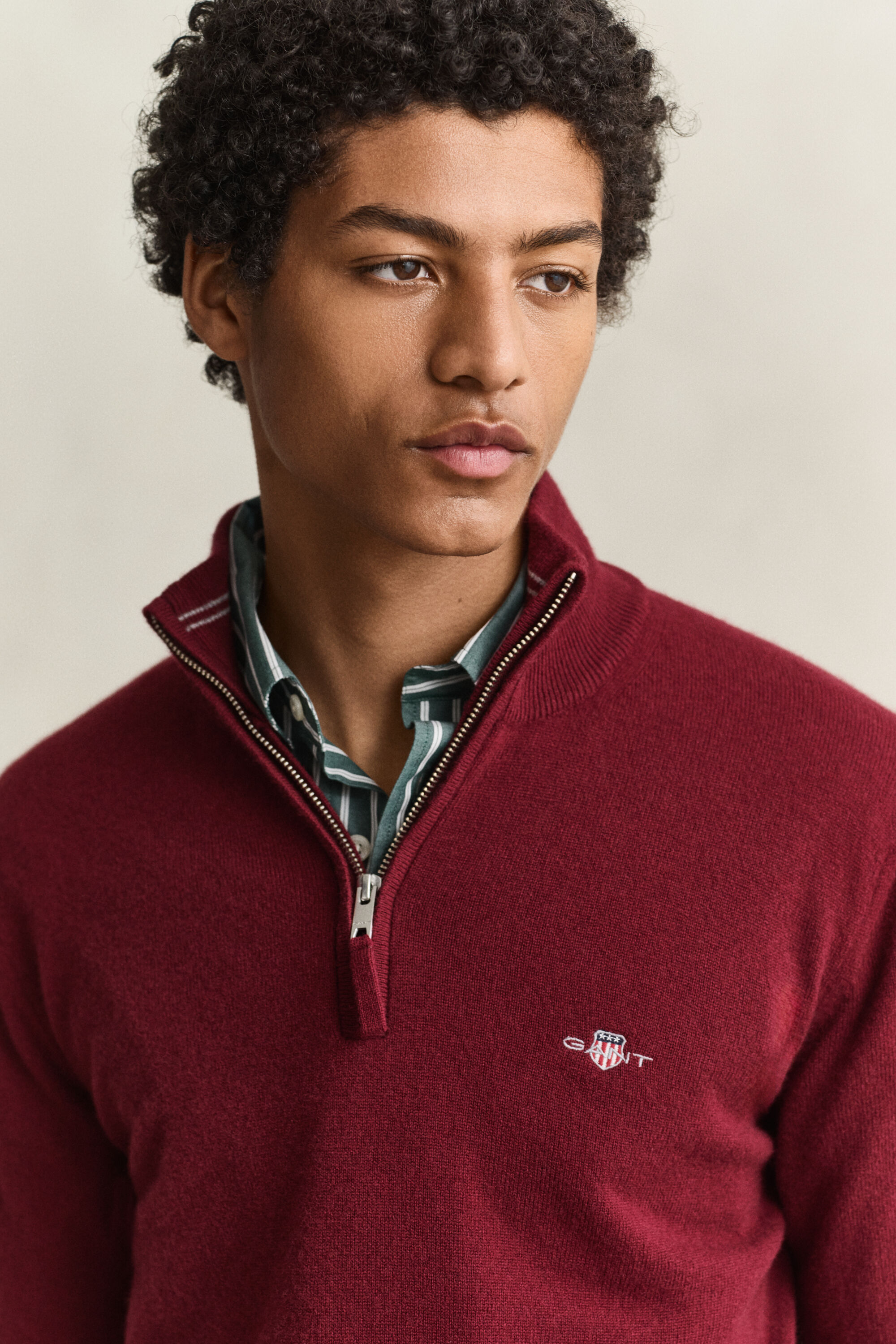 Maglia in lana d’agnello con zip corta