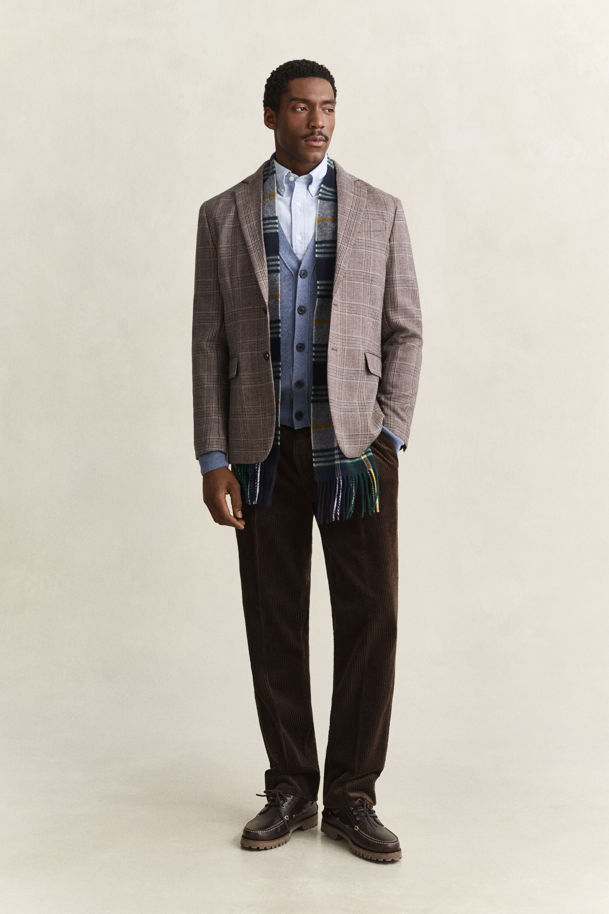 Cardigan con scollo a V in lana d’agnello