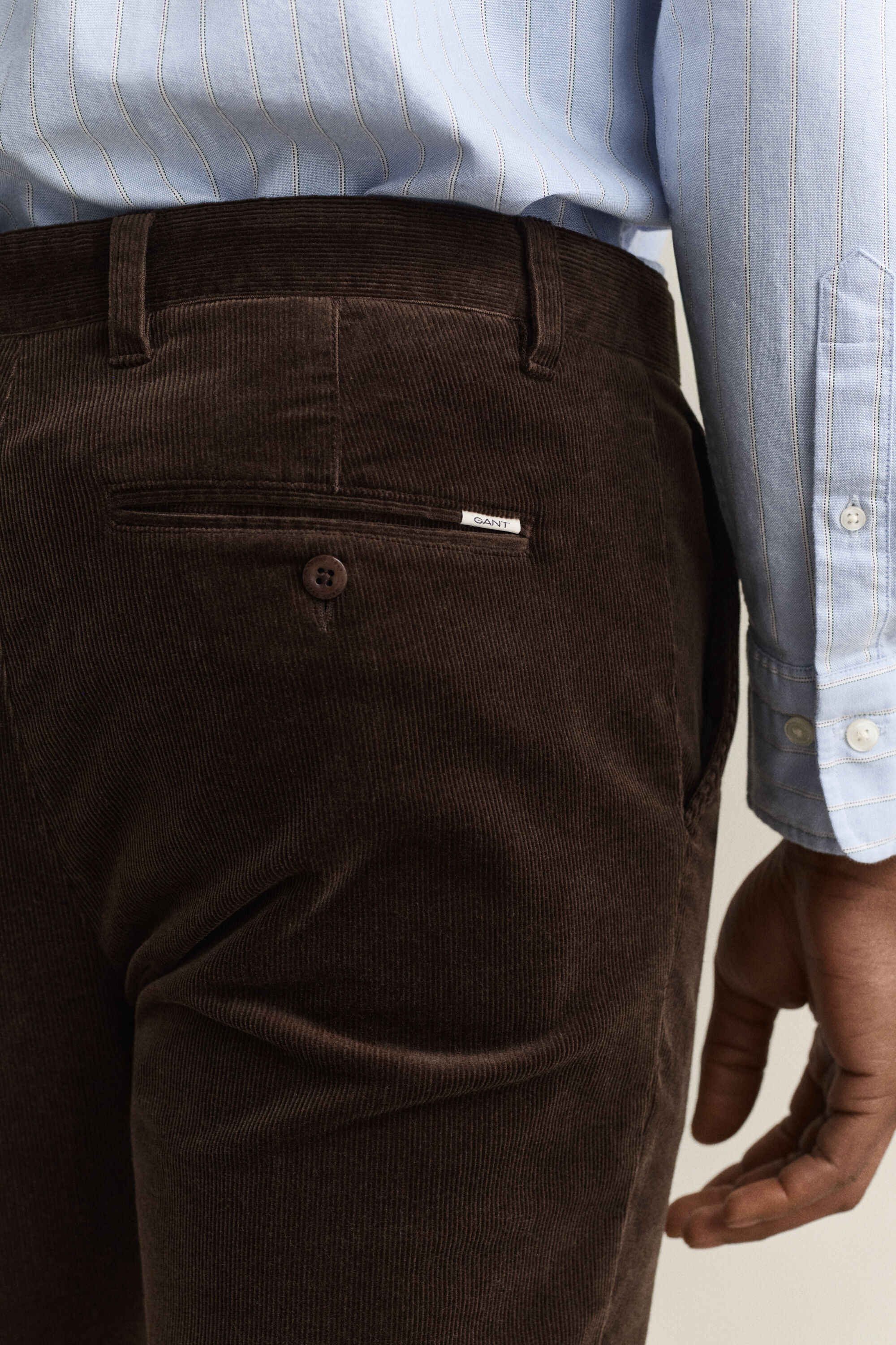 Pantaloni chino in velluto a coste slim