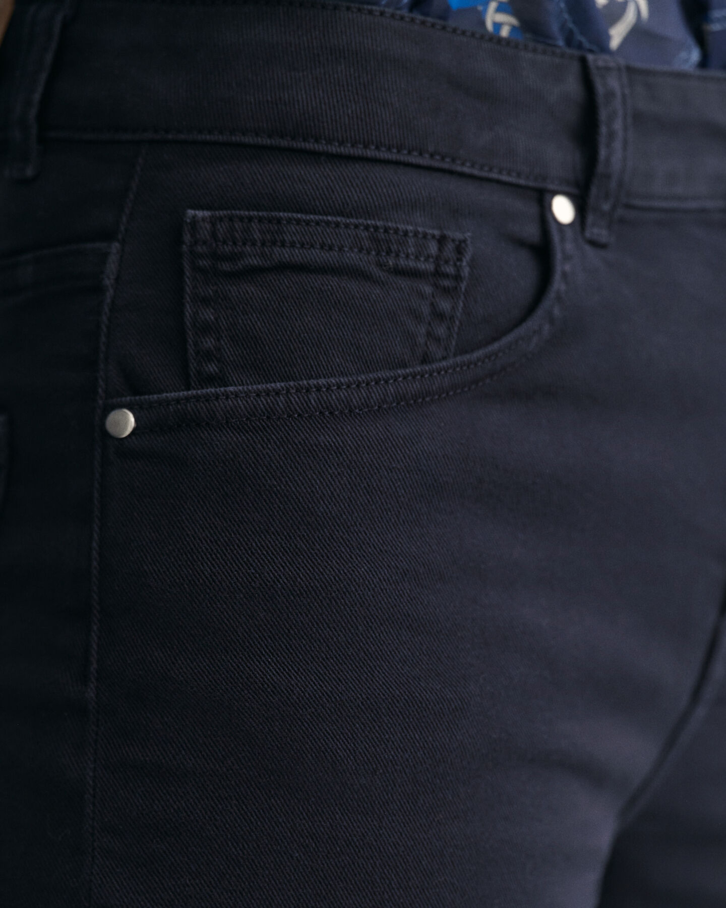 Jeans alla caviglia ampi colorati