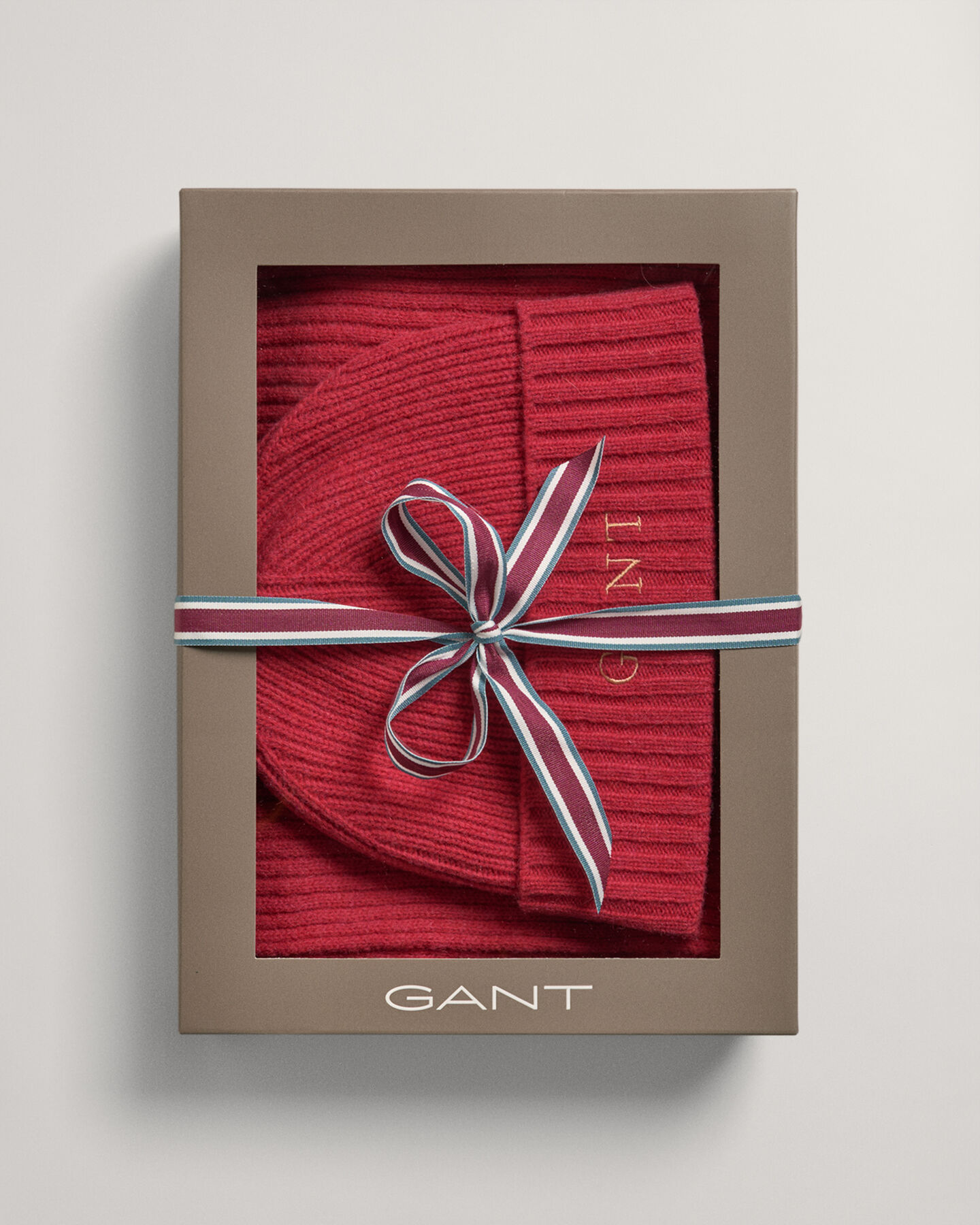 Confezione regalo sciarpa e berretto