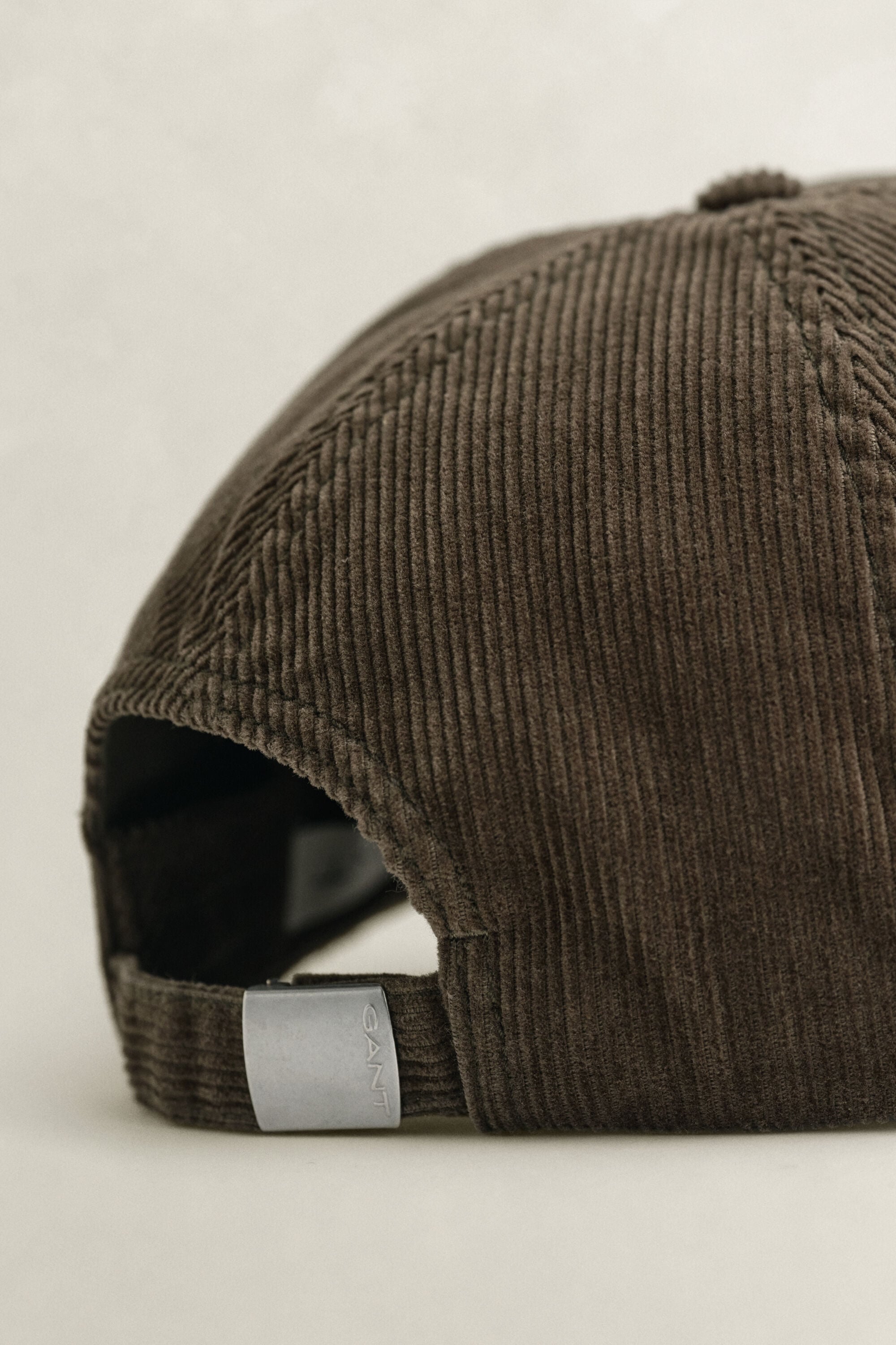 Cappellino in velluto a coste