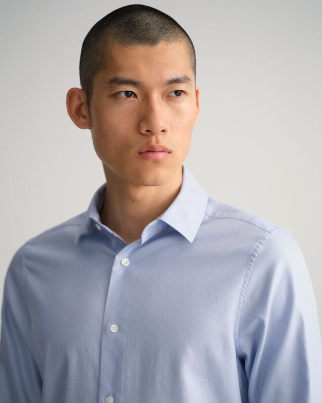 Camicia in twill tinta unita slim fit