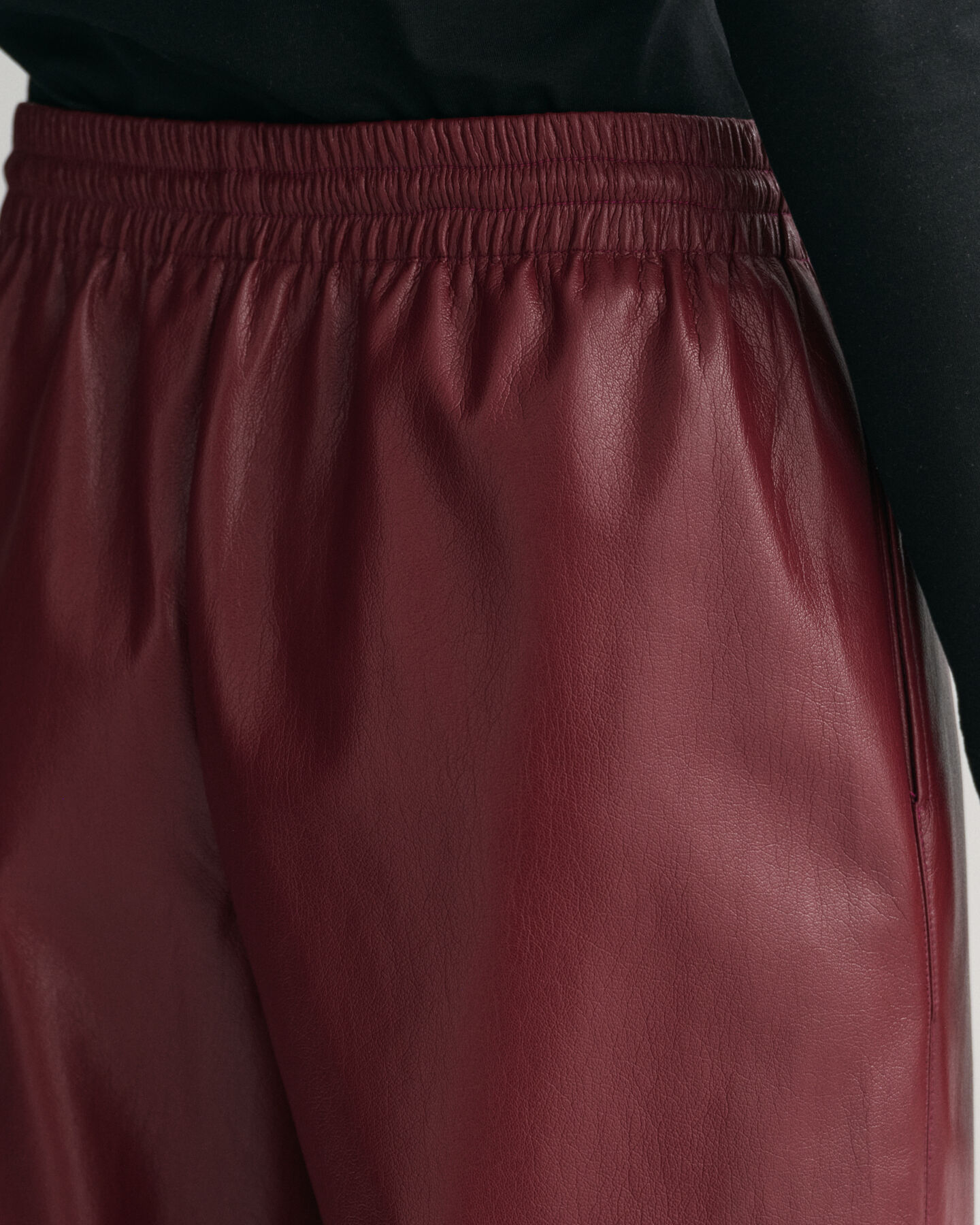 Pantaloni pull-on in finta pelle relaxed fit