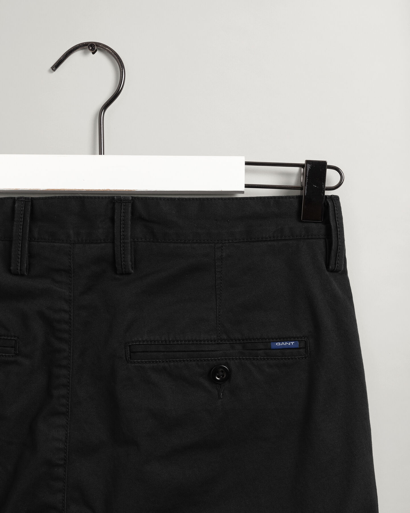 Pantaloni chino Hallden in twill slim fit