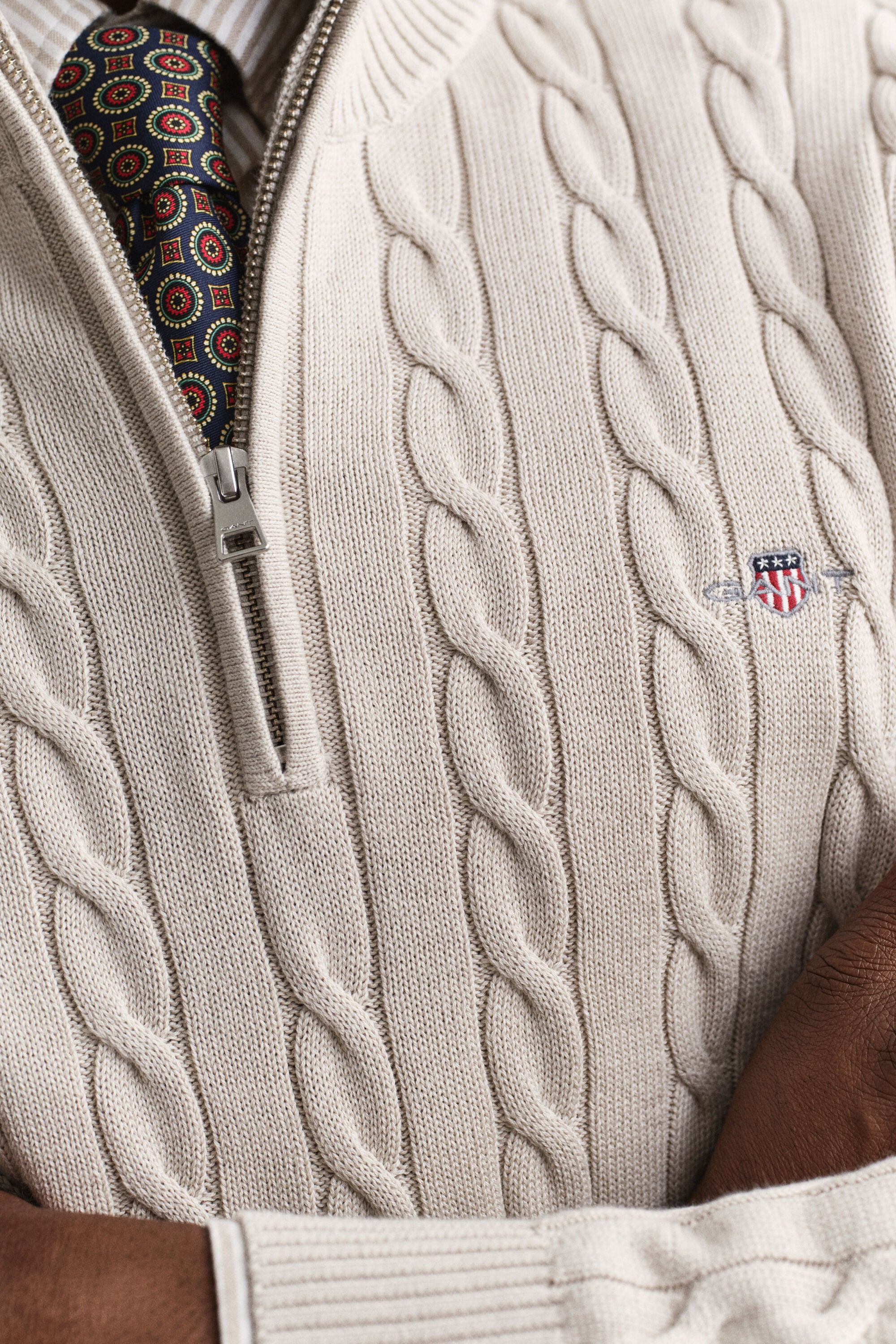 Maglia con zip corta in cotone a trecce