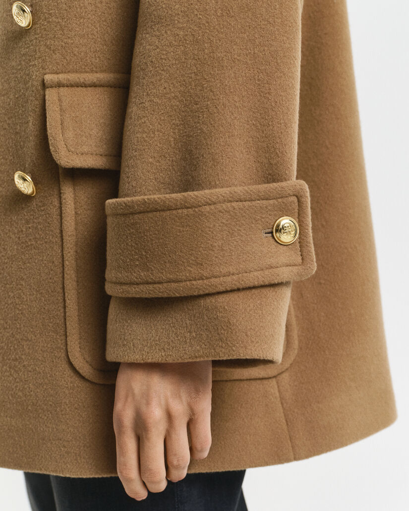 Cappotto di media lunghezza in lana