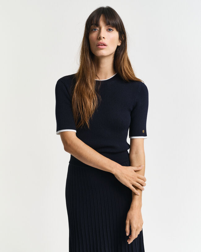 Maglia girocollo a coste e maniche corte a contrasto