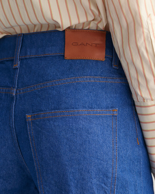 Jeans blu acceso a gamba larga