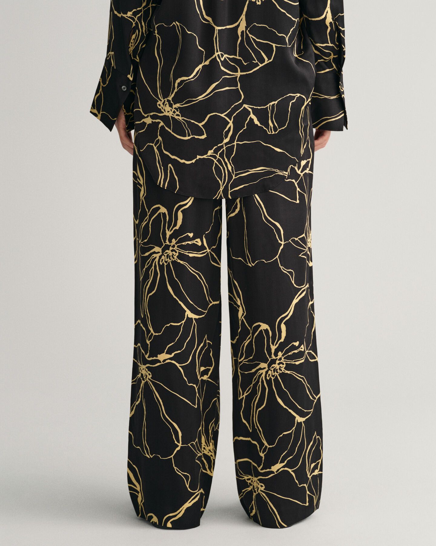 Pantaloni Pull-On Line Drawing