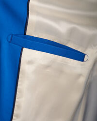 Blazer aderente a spalla ampia