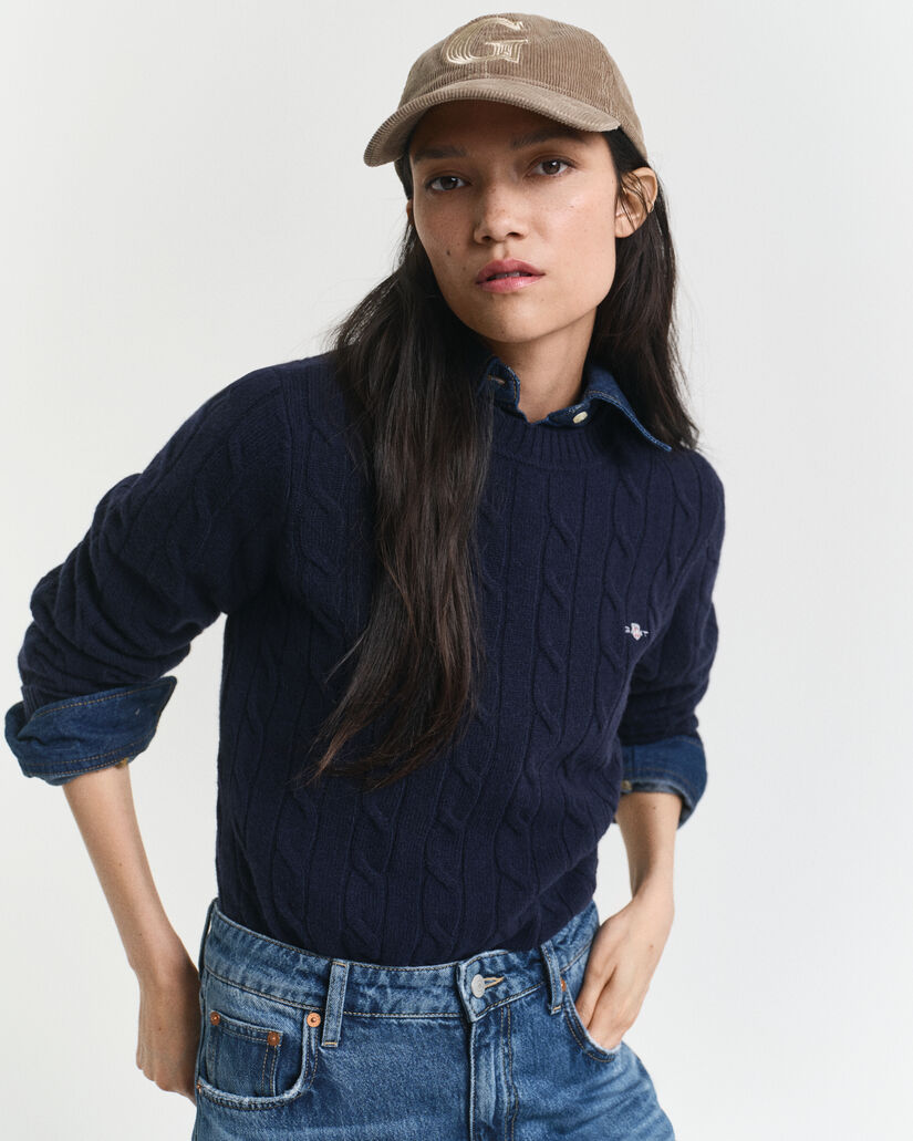 Maglia girocollo a trecce in lana d’agnello