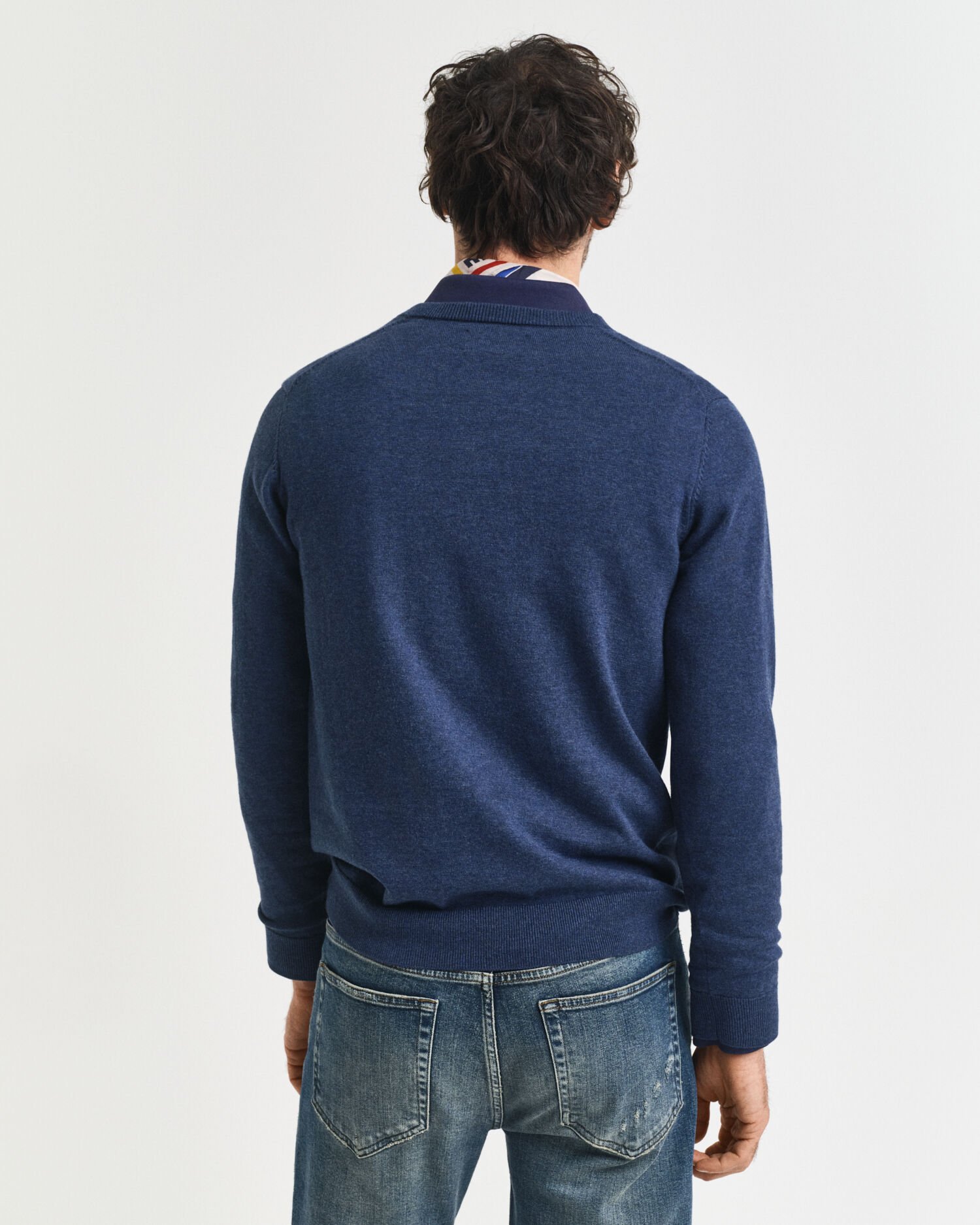 Maglia in cotone con scollo a V classico