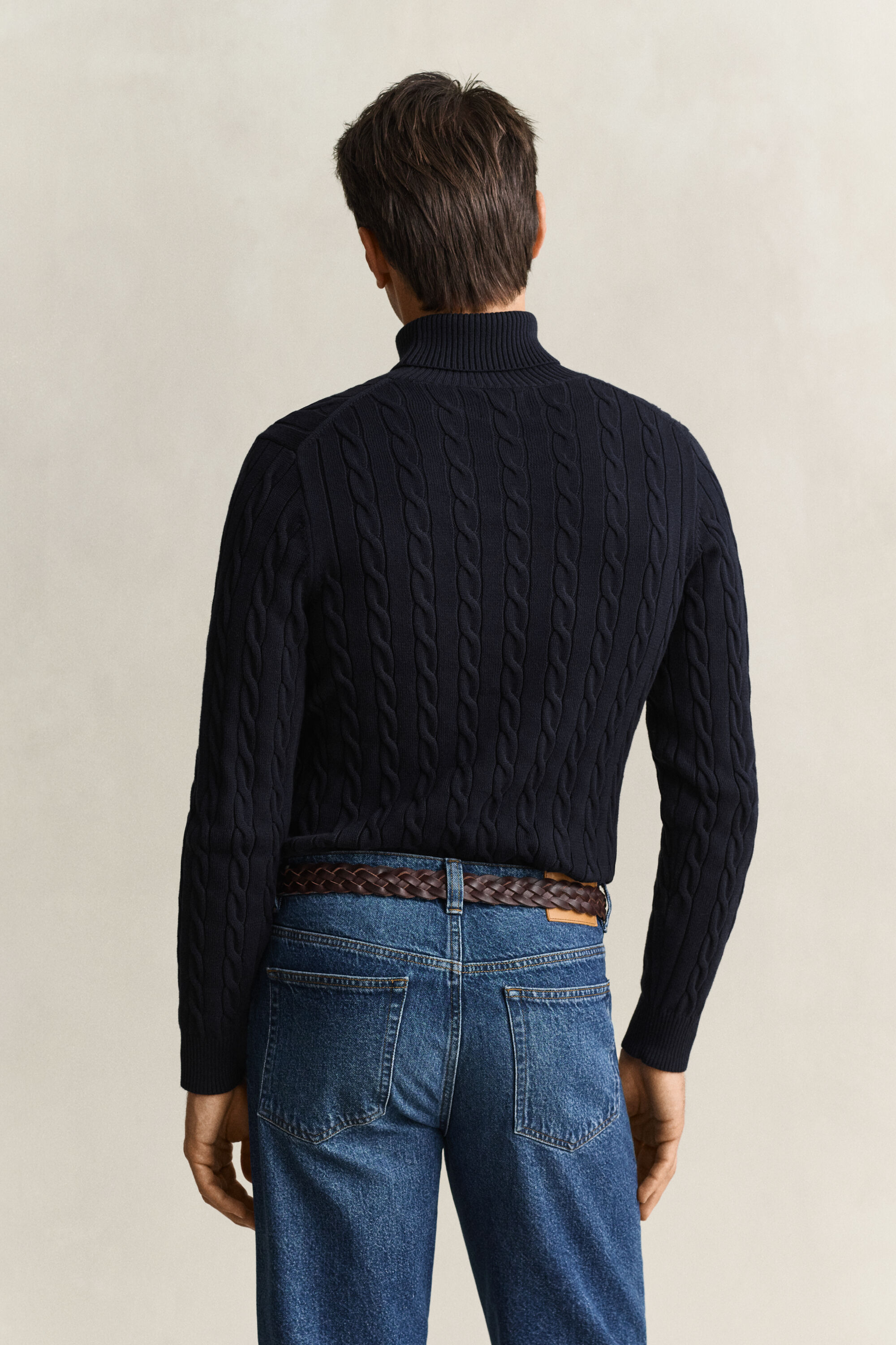 Maglia a collo alto in cotone a trecce