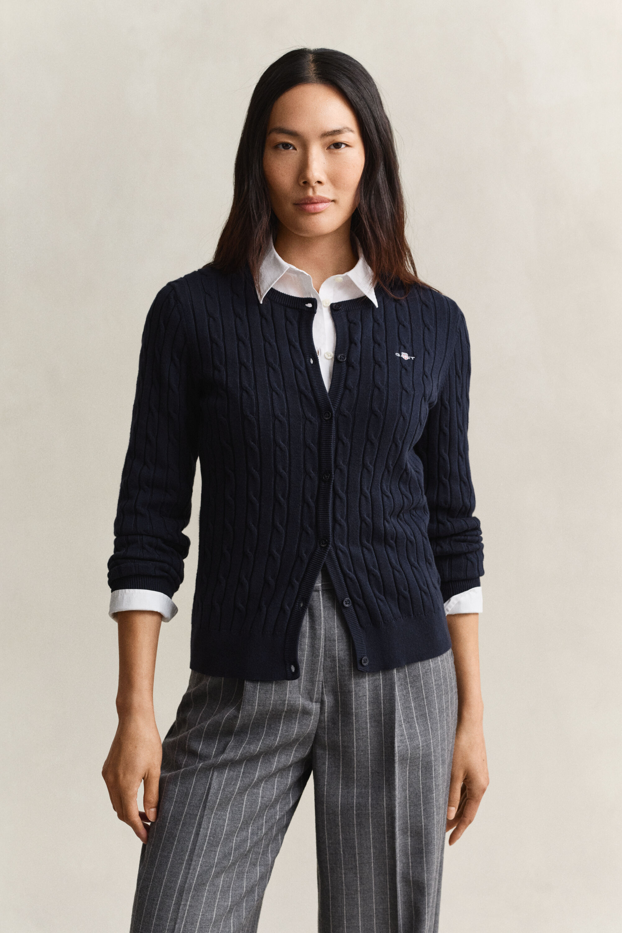 Cardigan in maglia con lavorazione a trecce