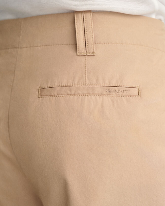 Pantaloni chino leggeri relaxed fit