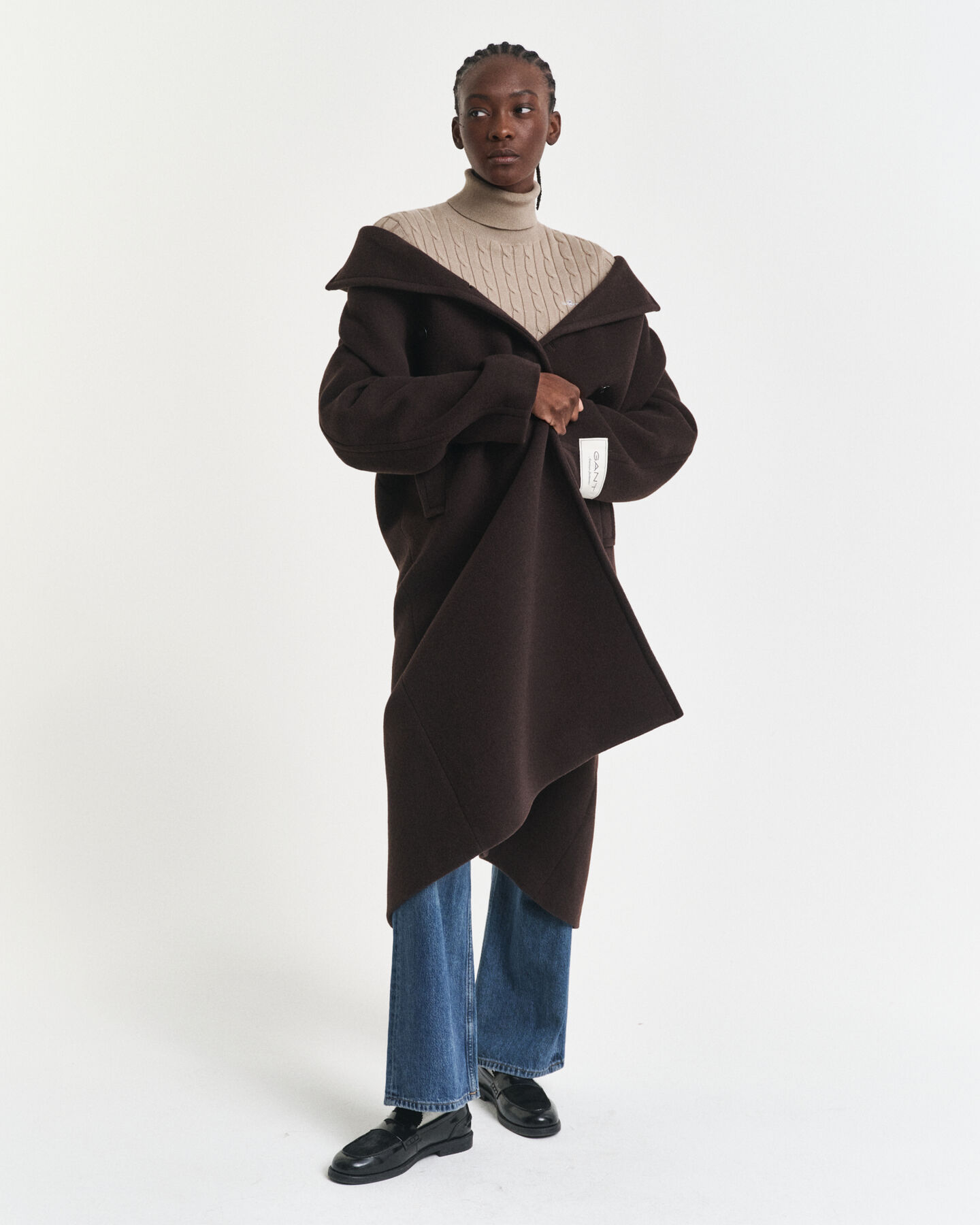 Maglia a collo alto in cotone elasticizzato a trecce