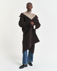 Maglia a collo alto in cotone elasticizzato a trecce