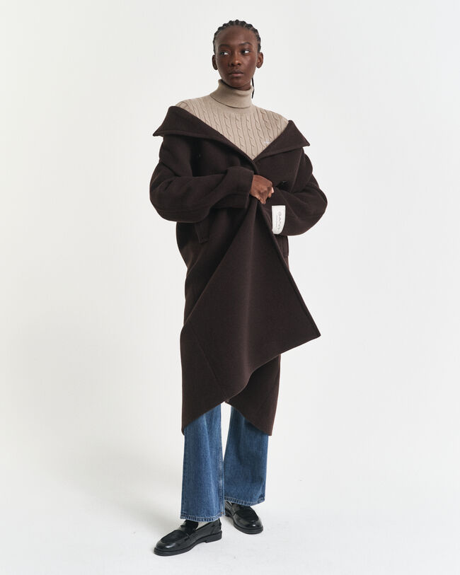 Maglia a collo alto in cotone elasticizzato a trecce