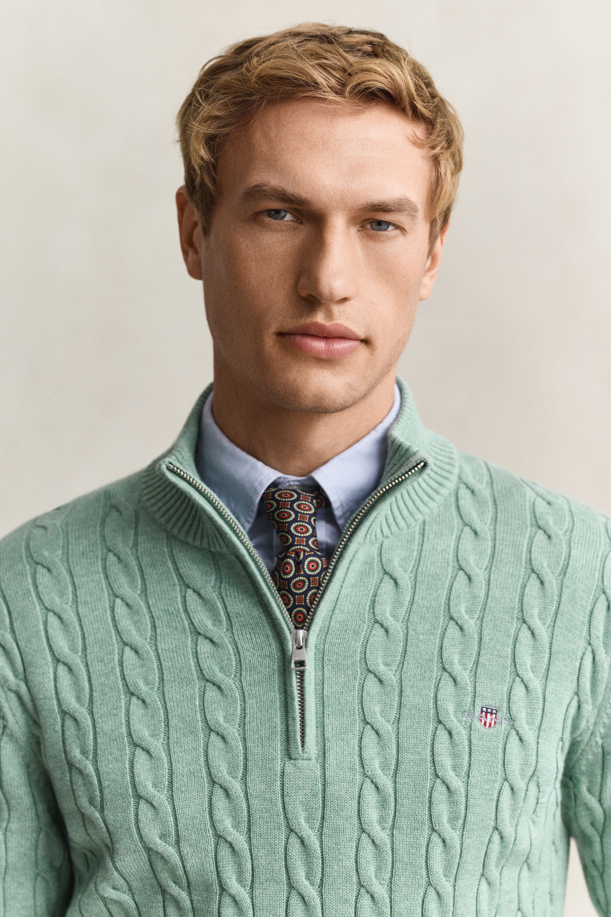 Maglia con zip corta in cotone a trecce