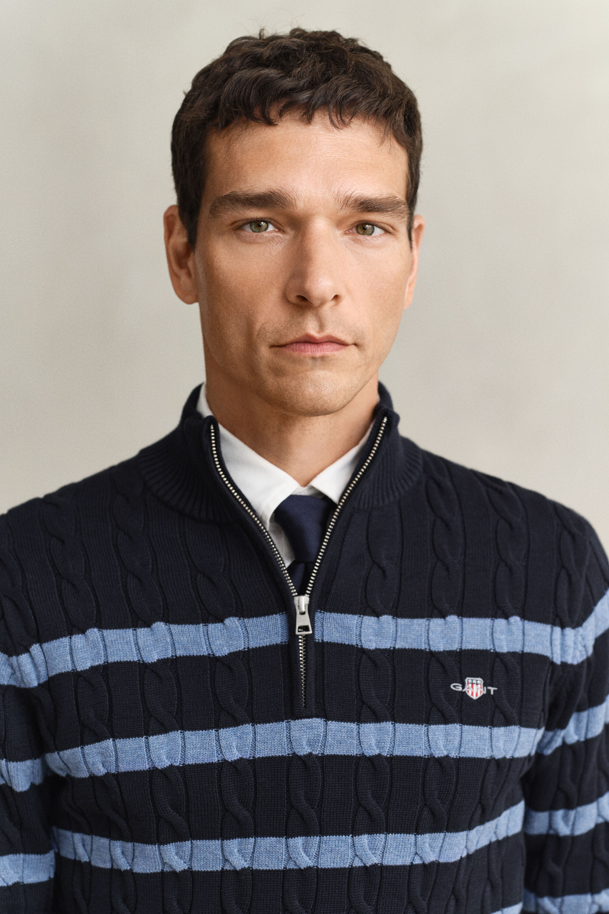 Maglia a righe in cotone a trecce con zip corta