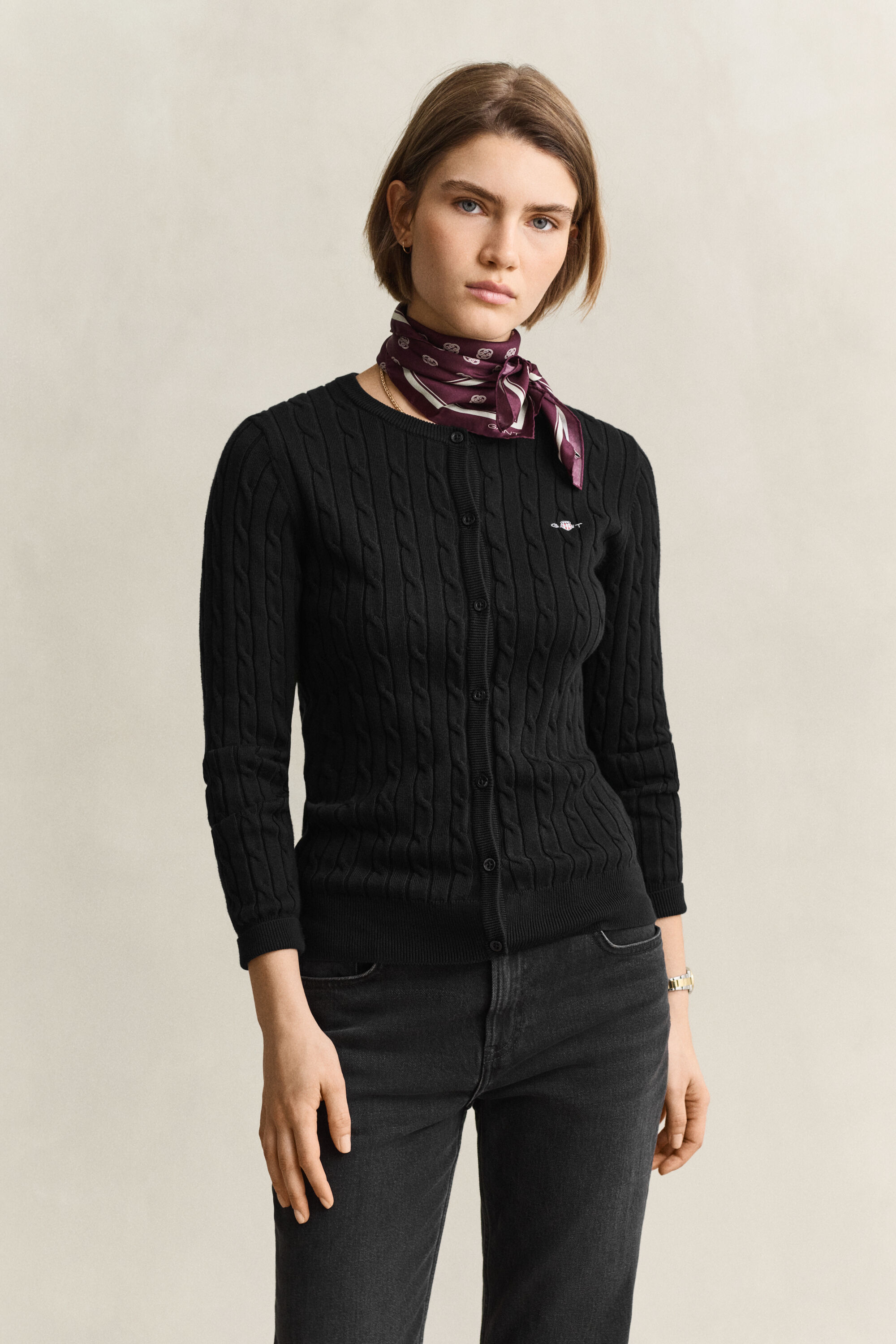 Cardigan in maglia con lavorazione a trecce