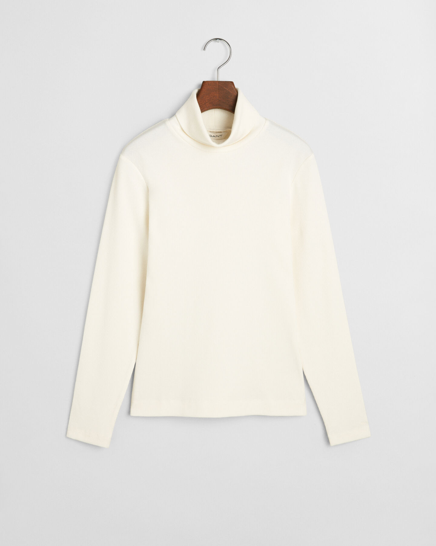 Collo alto e maniche lunghe a coste