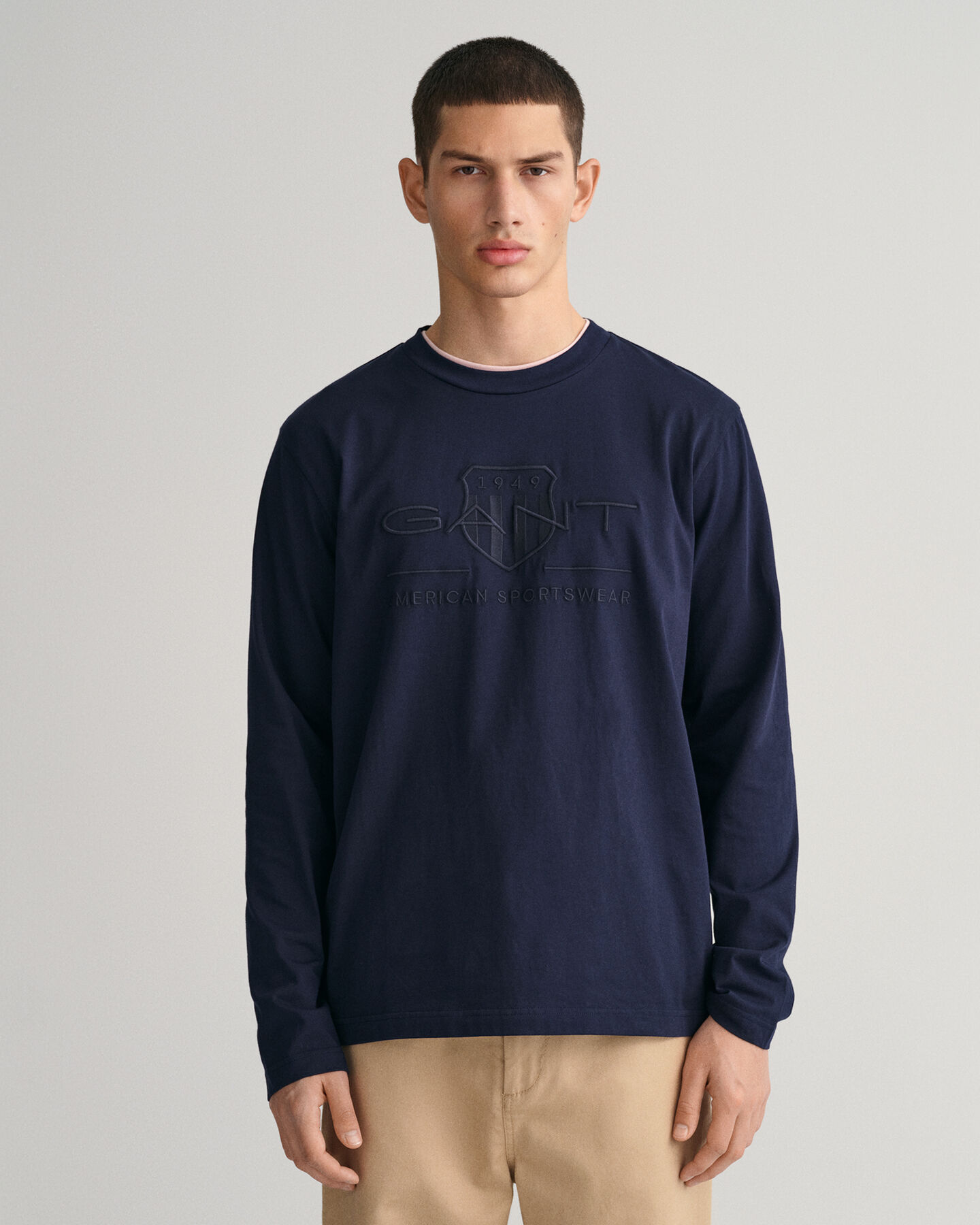 T-shirt Tonal Shield a maniche lunghe