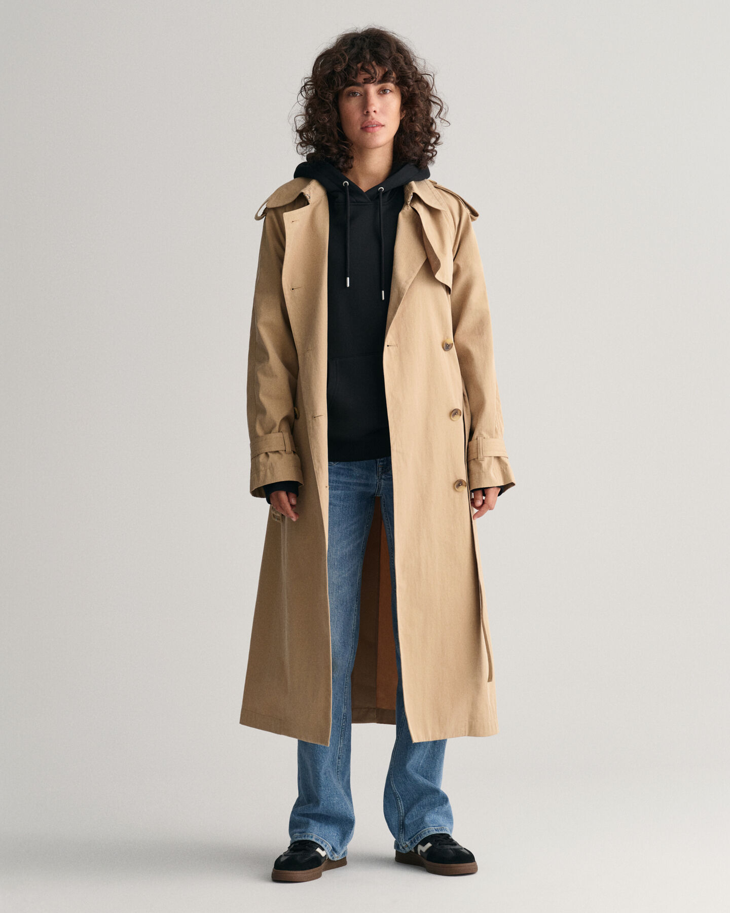 Felpa Shield con cappuccio