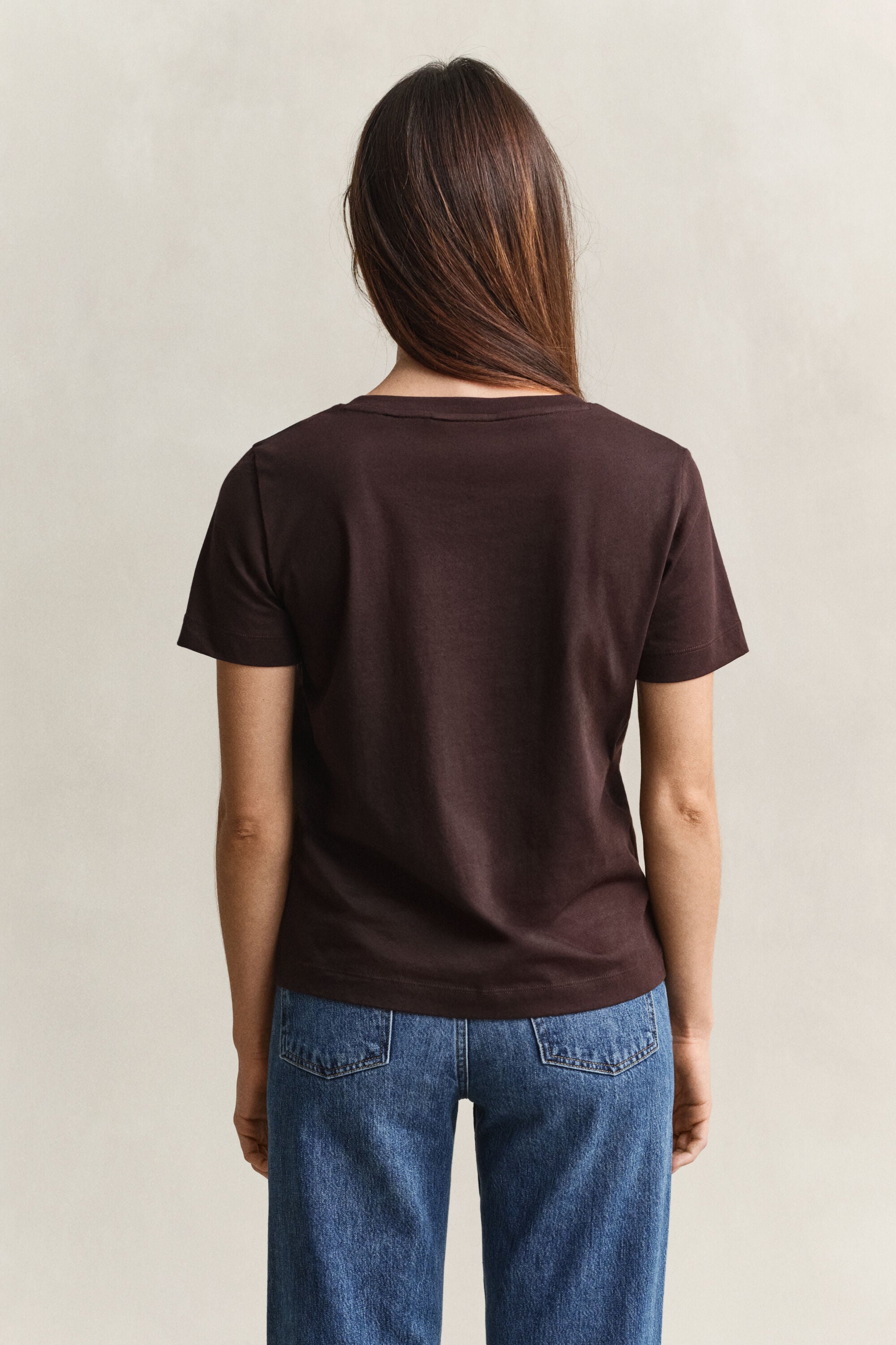 T-shirt Shield con scollo a V