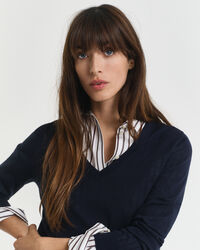 Maglia con scollo a V in finissima lana merino