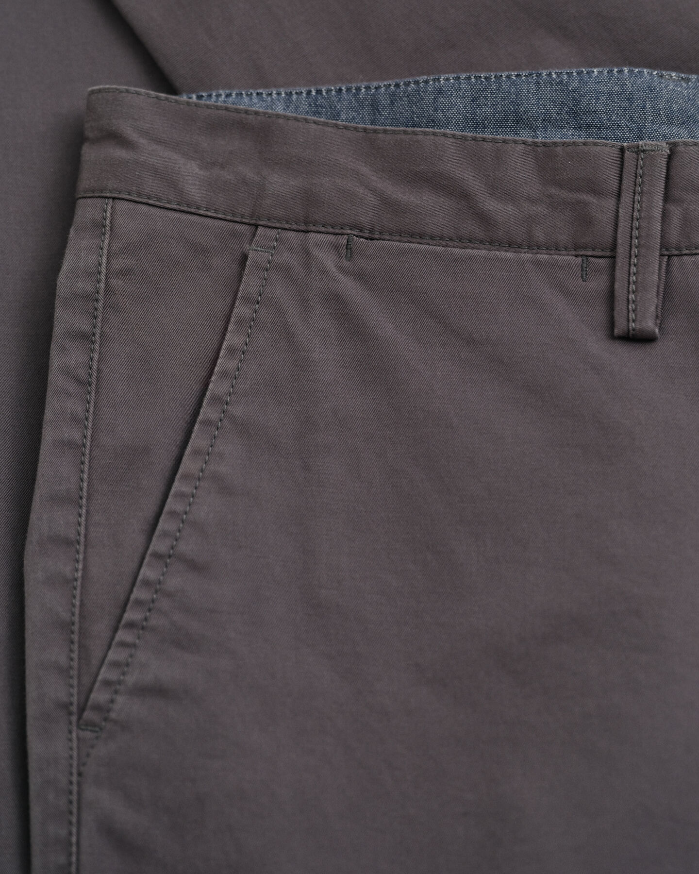 Pantaloni chino in twill slim fit