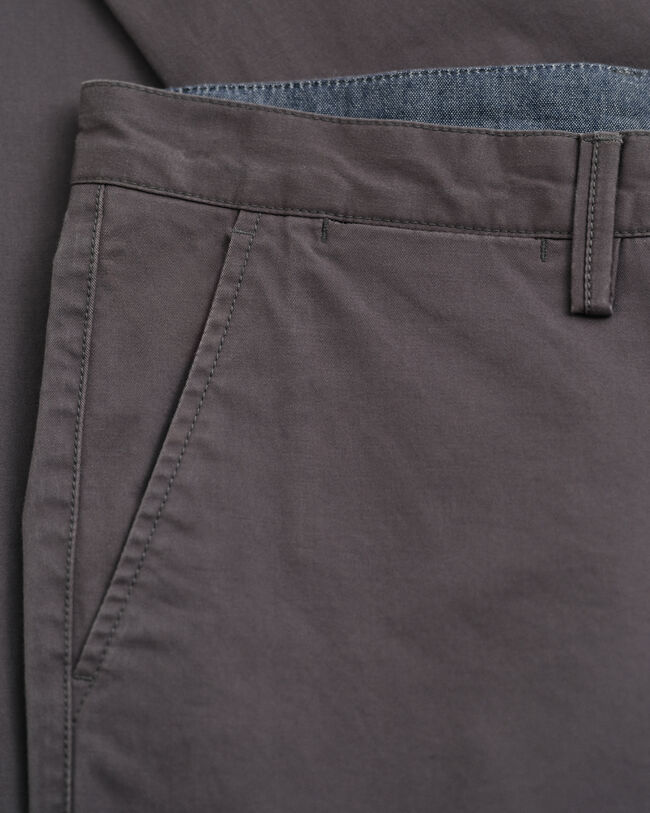 Pantaloni chino in twill slim fit