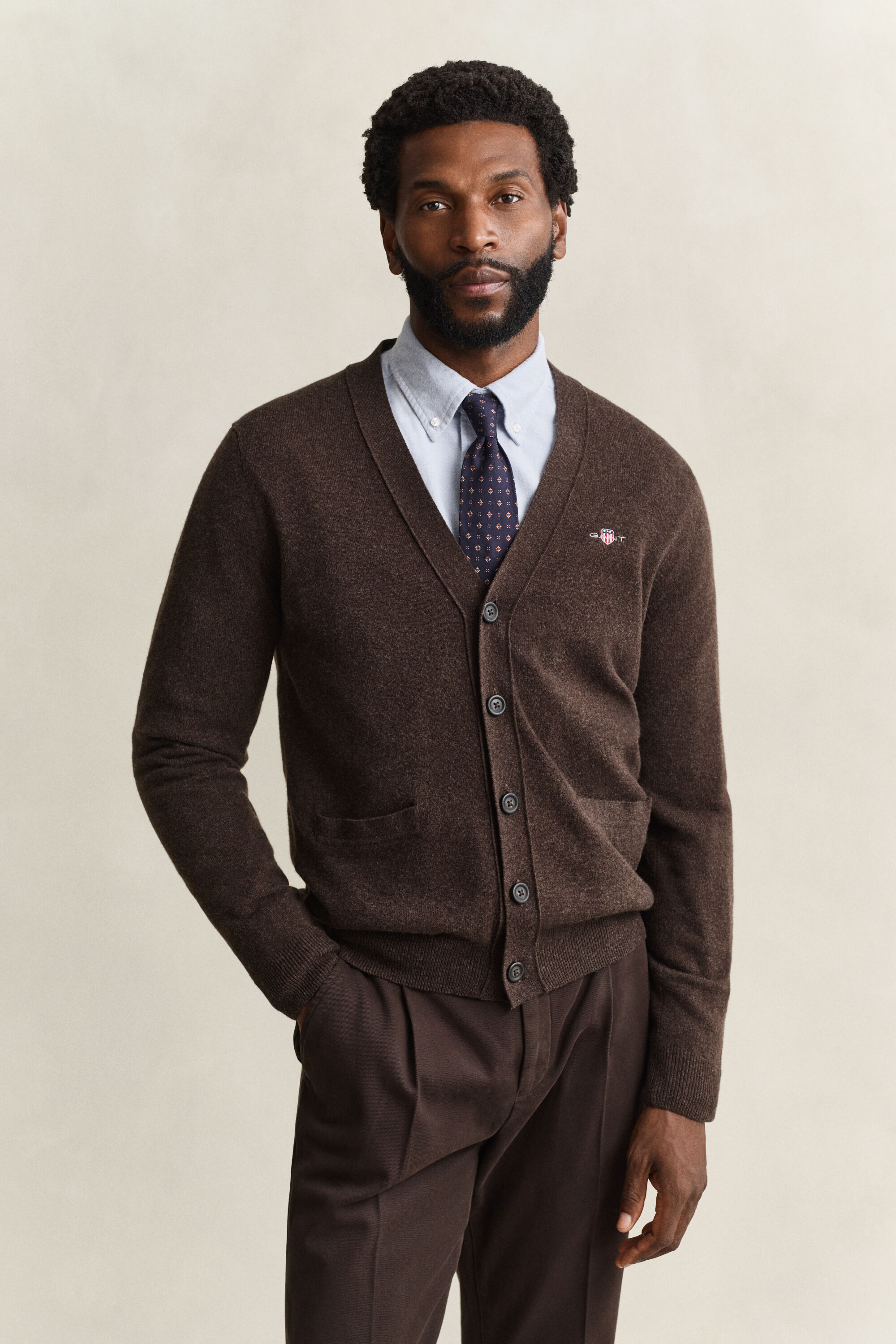 Cardigan con scollo a V in lana d’agnello
