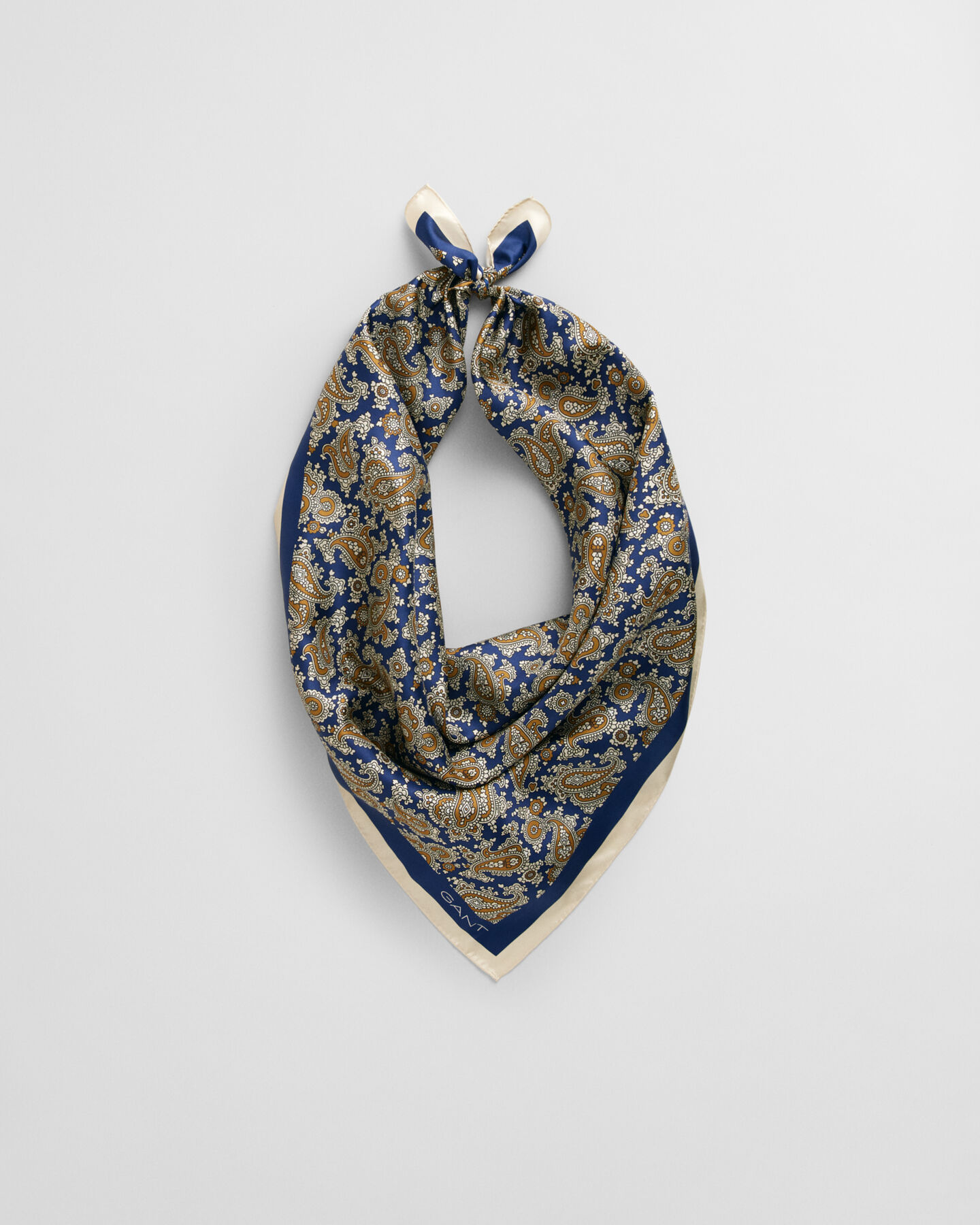 Foulard di seta con motivo cachemire