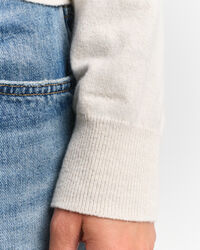 Maglia con scollo a V a contrasto