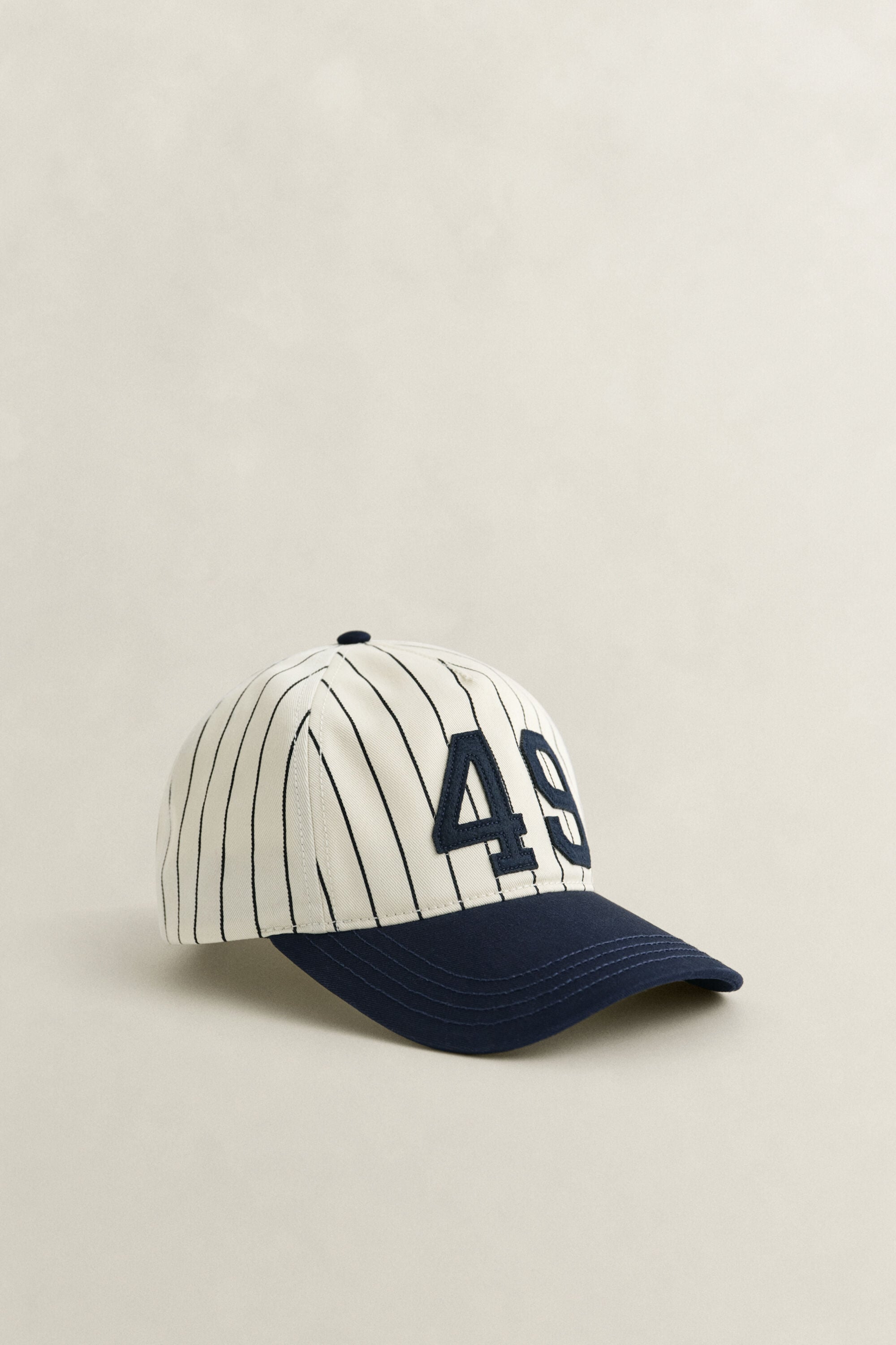 Cappellino a righe