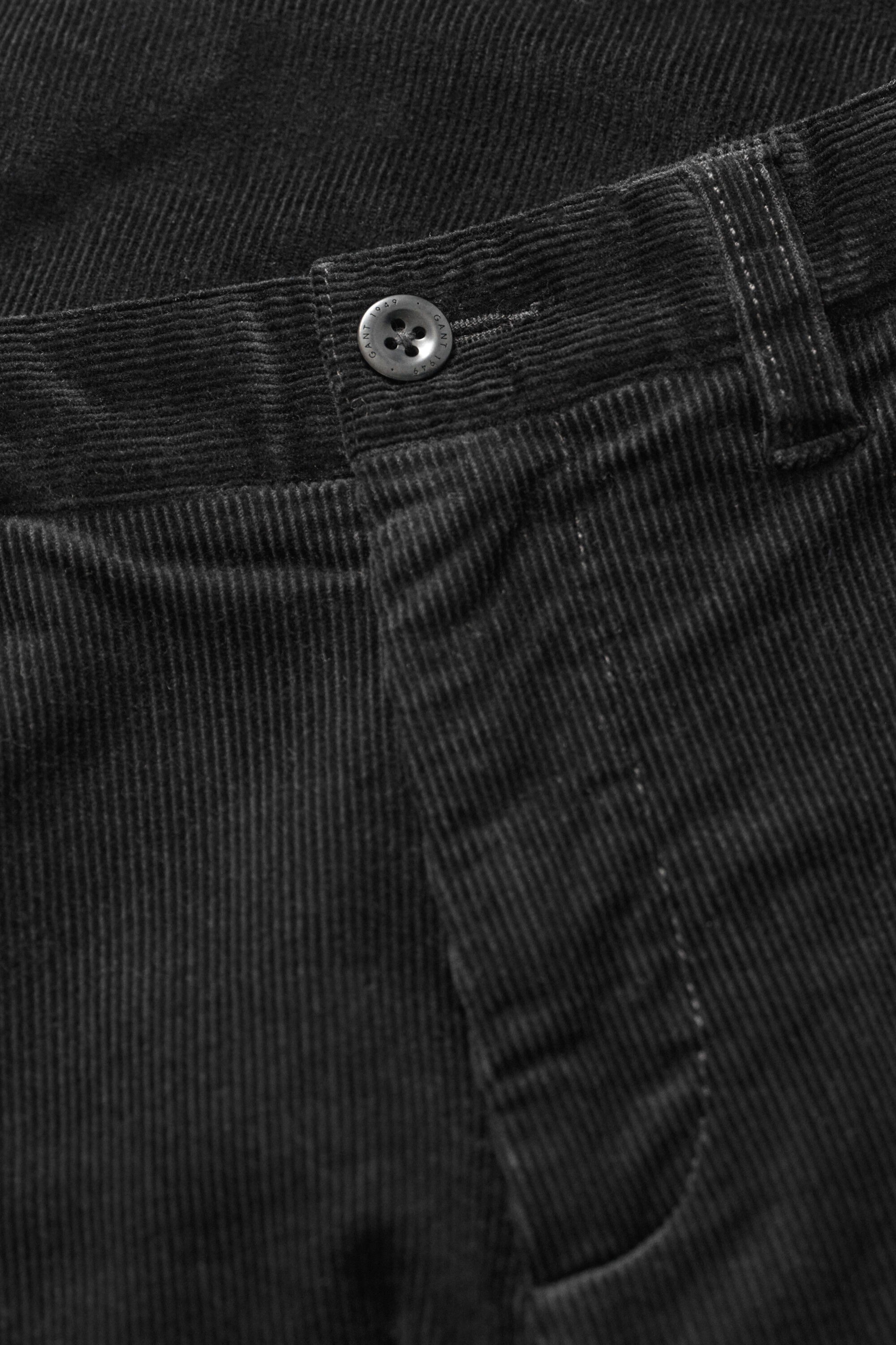 Pantaloni chino in velluto a coste slim
