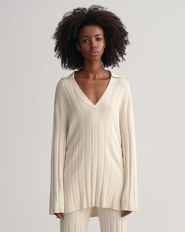 Maglia con colletto aperto in maglia a coste