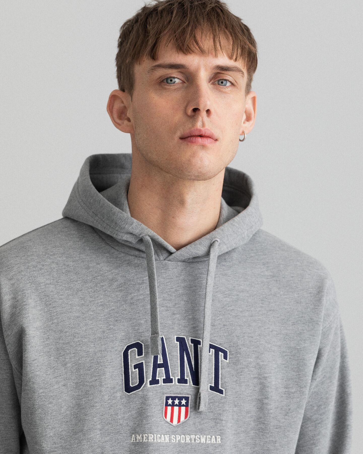 Felpa Retro Shield con cappuccio