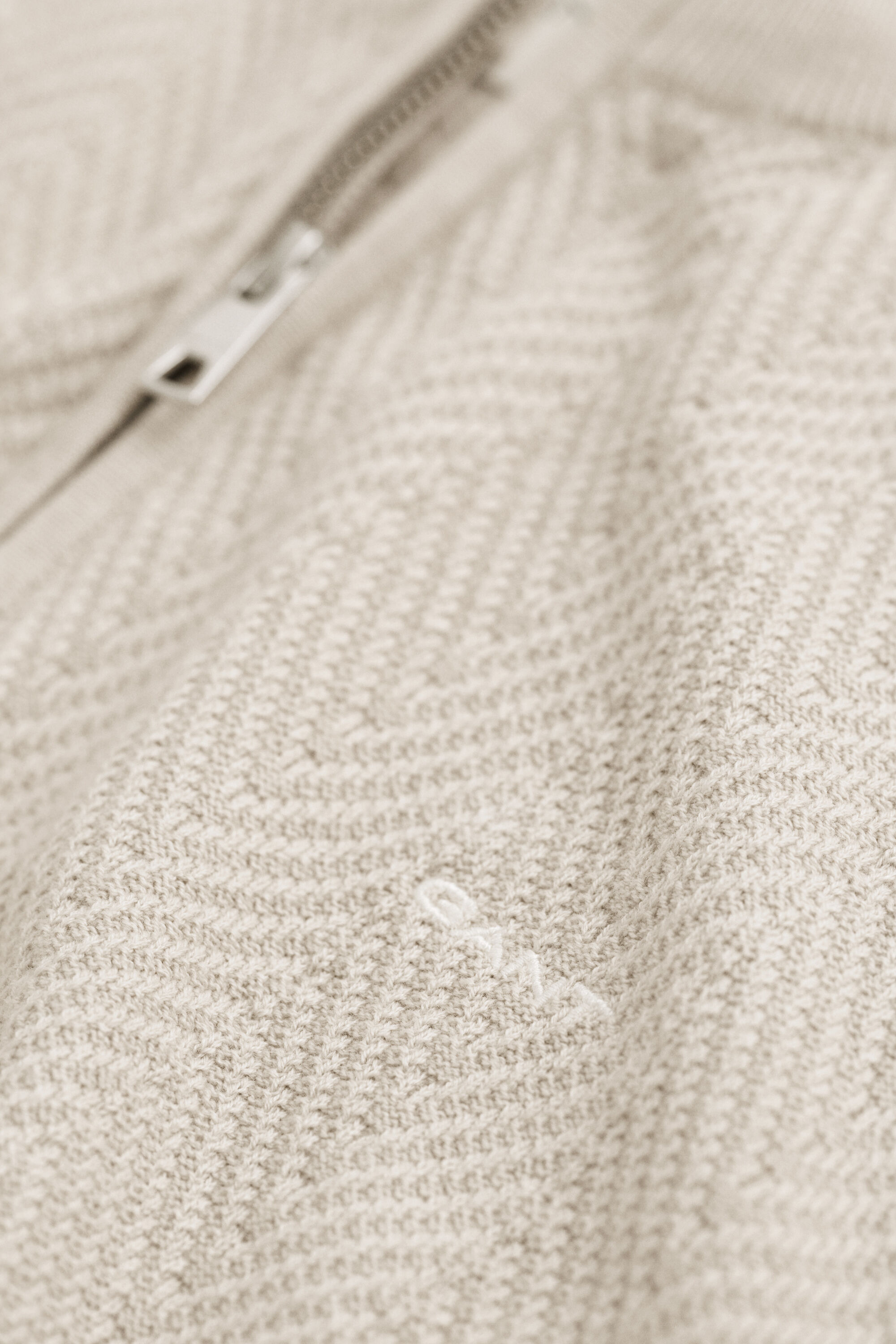 Maglia con motivo a spina di pesce con zip corta