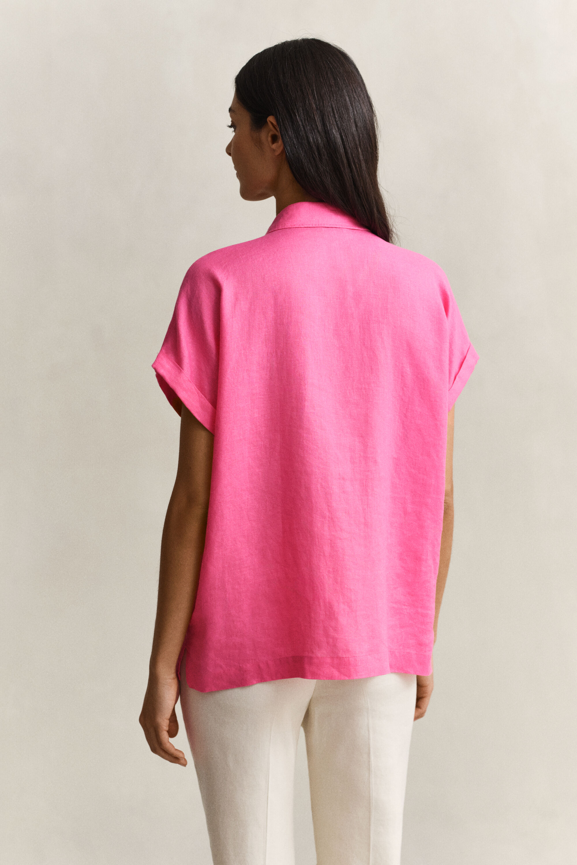 Camicia in lino con maniche a sbuffo