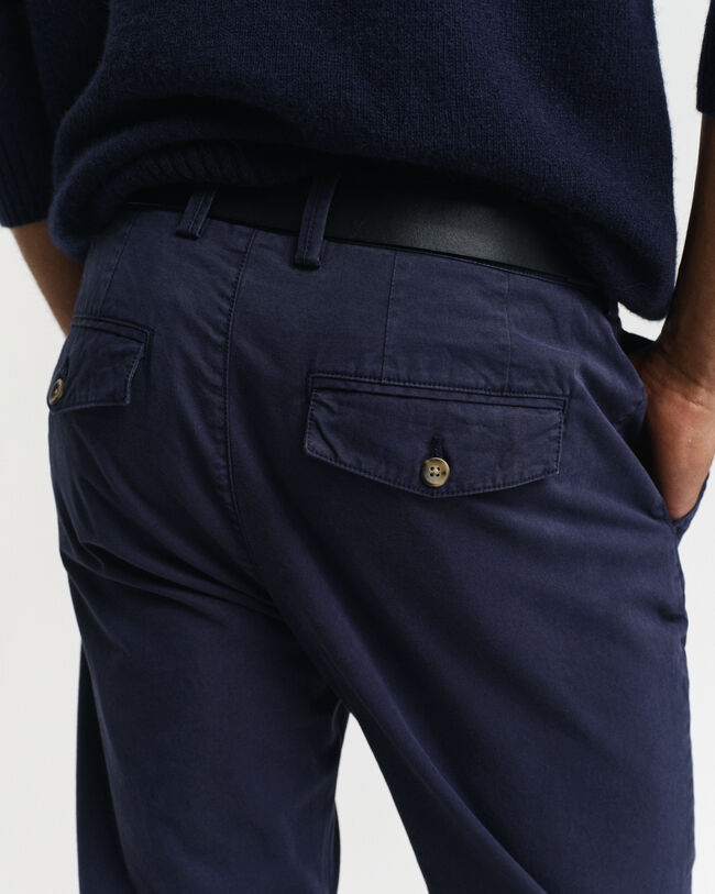 Pantaloni chino in tela stretti in fondo regular fit
