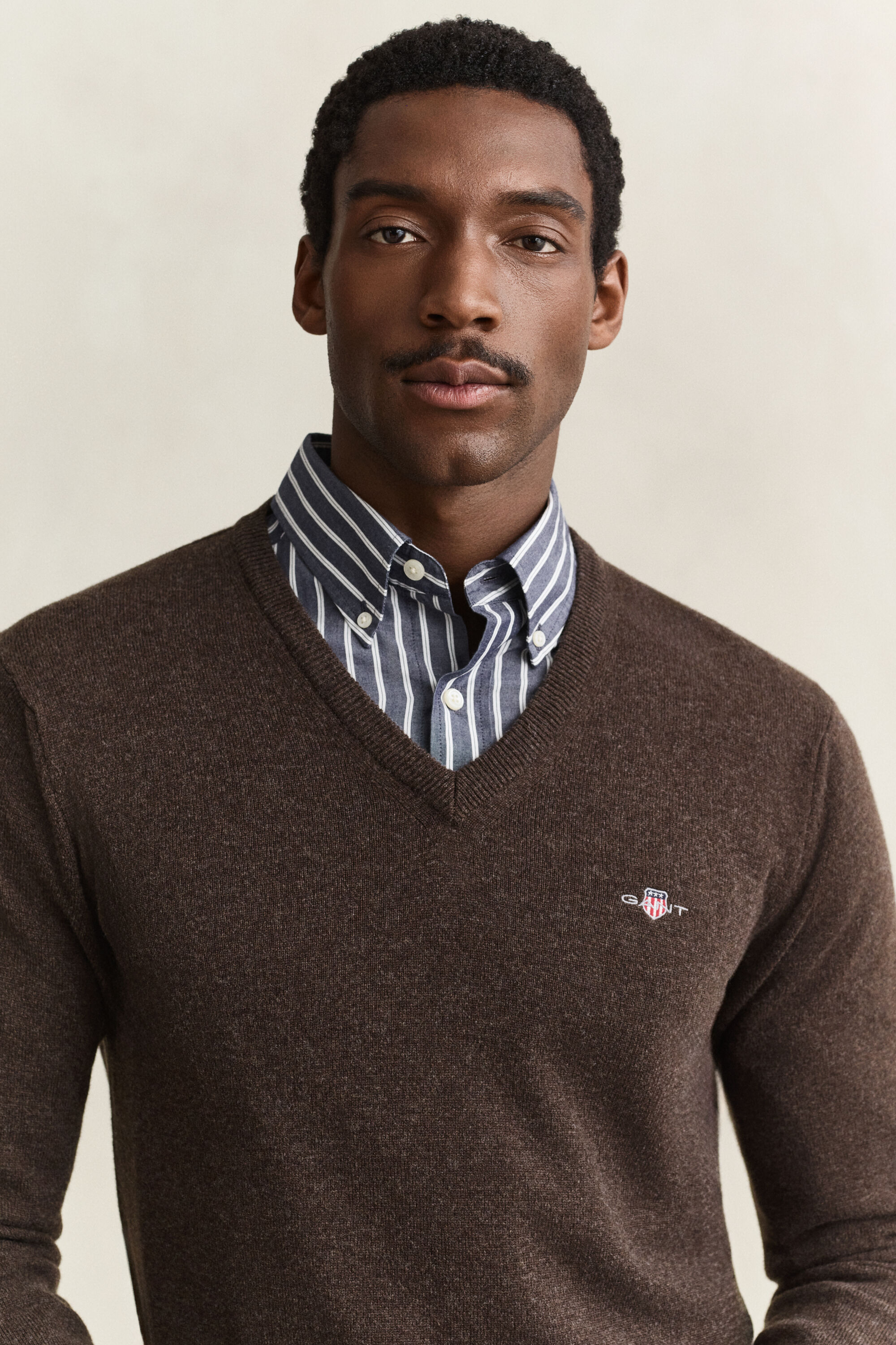 Maglia con scollo a V in lana d’agnello