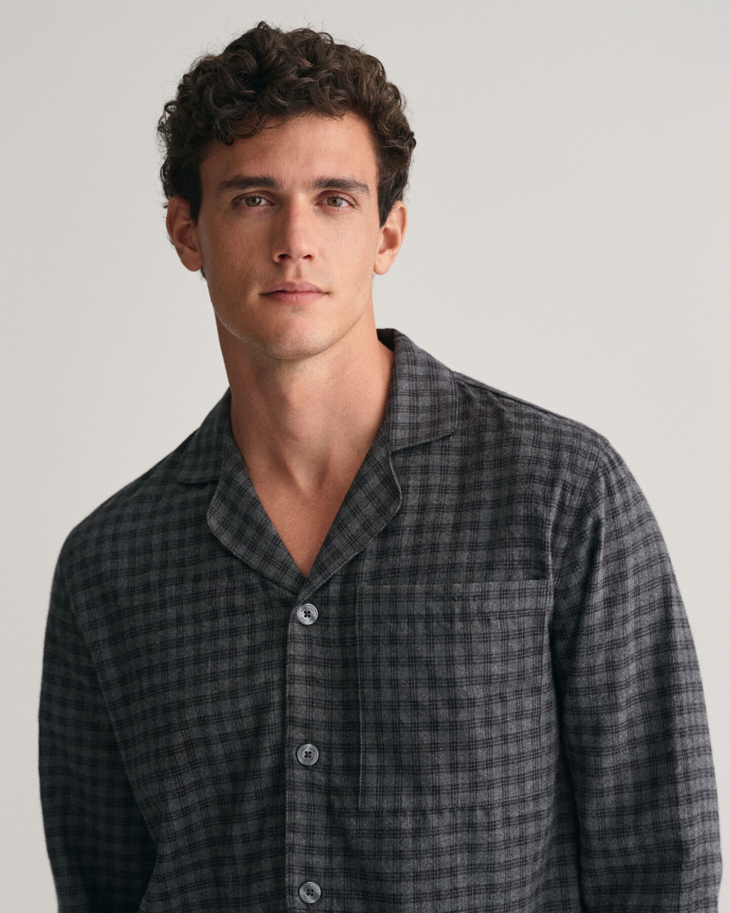 Confezione regalo con pigiama in flanella, pantaloni e camicia