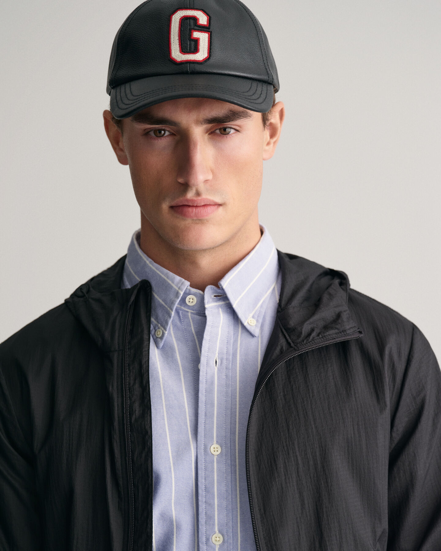 Giacca Windbreaker leggera ripiegabile