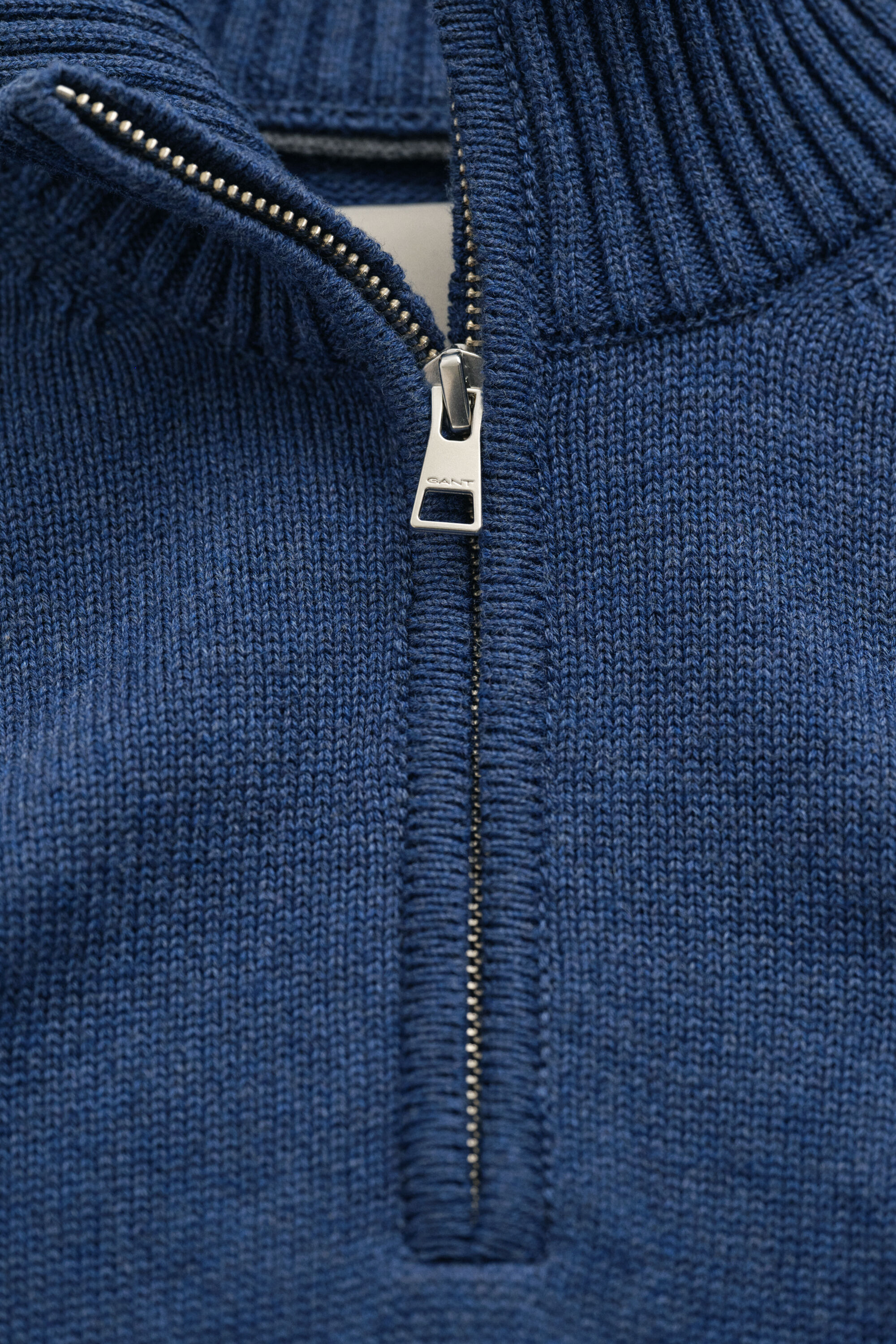 Maglia in cotone casual con zip corta
