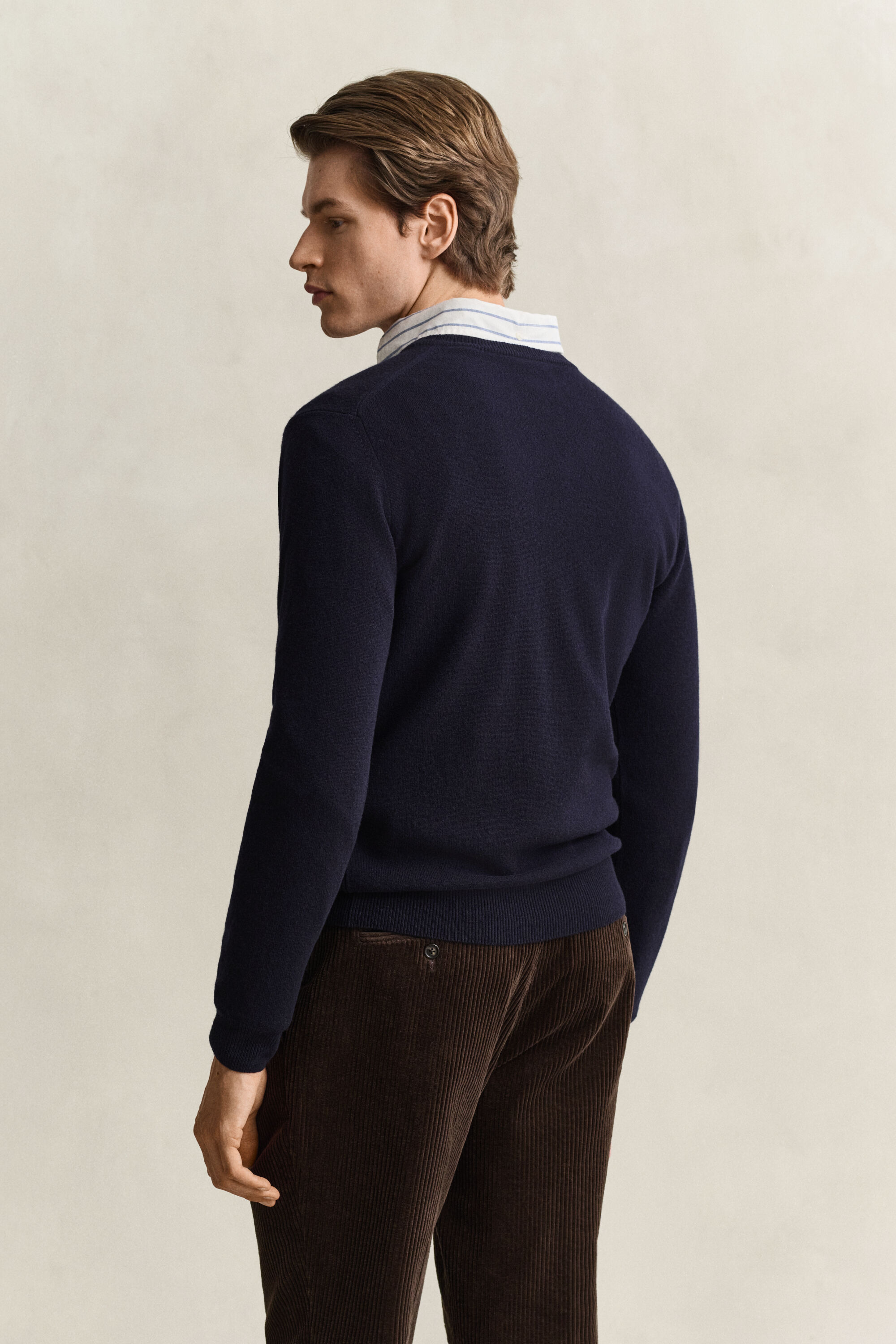 Maglia con scollo a V in lana d’agnello
