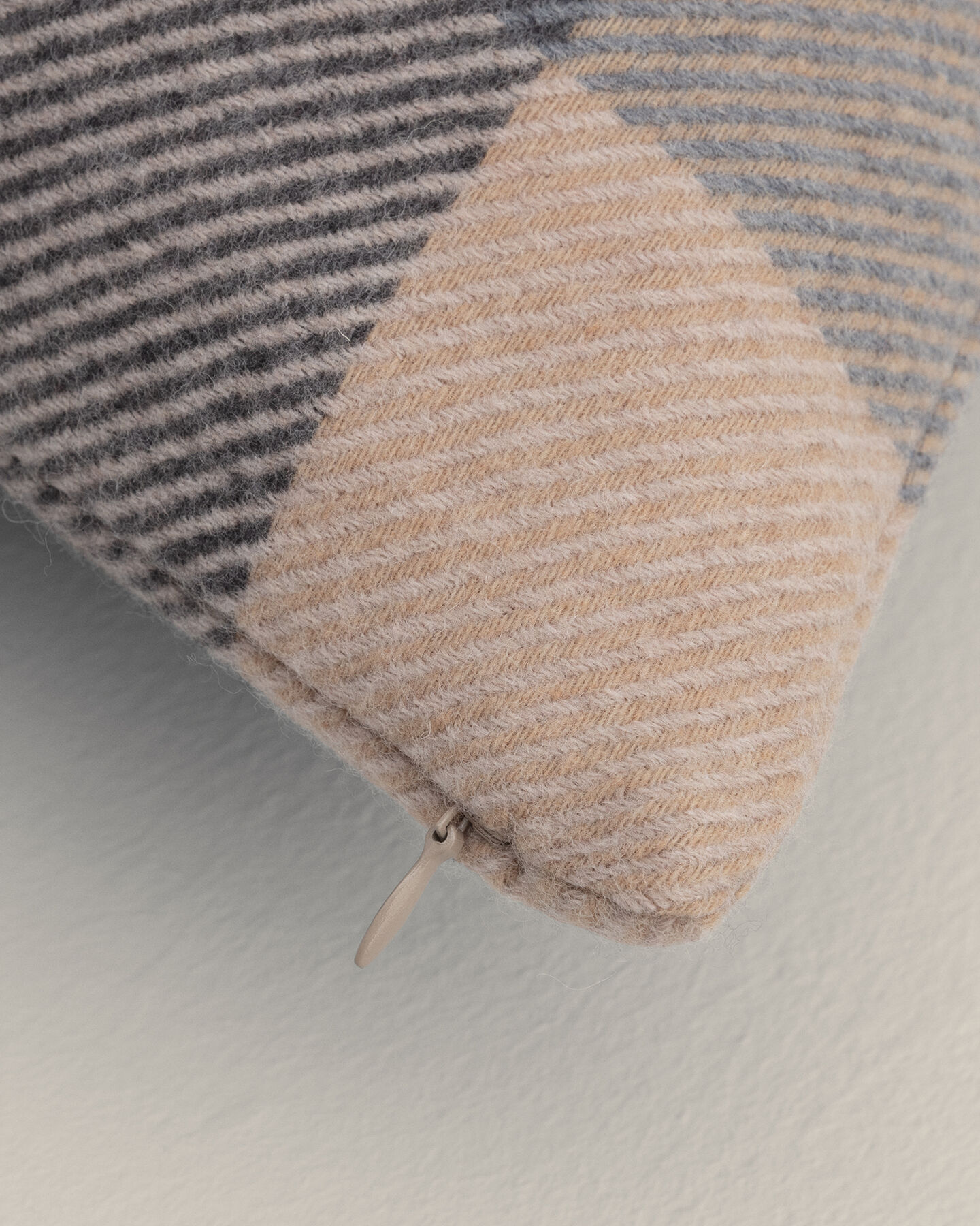 Copricuscino Magnified Check