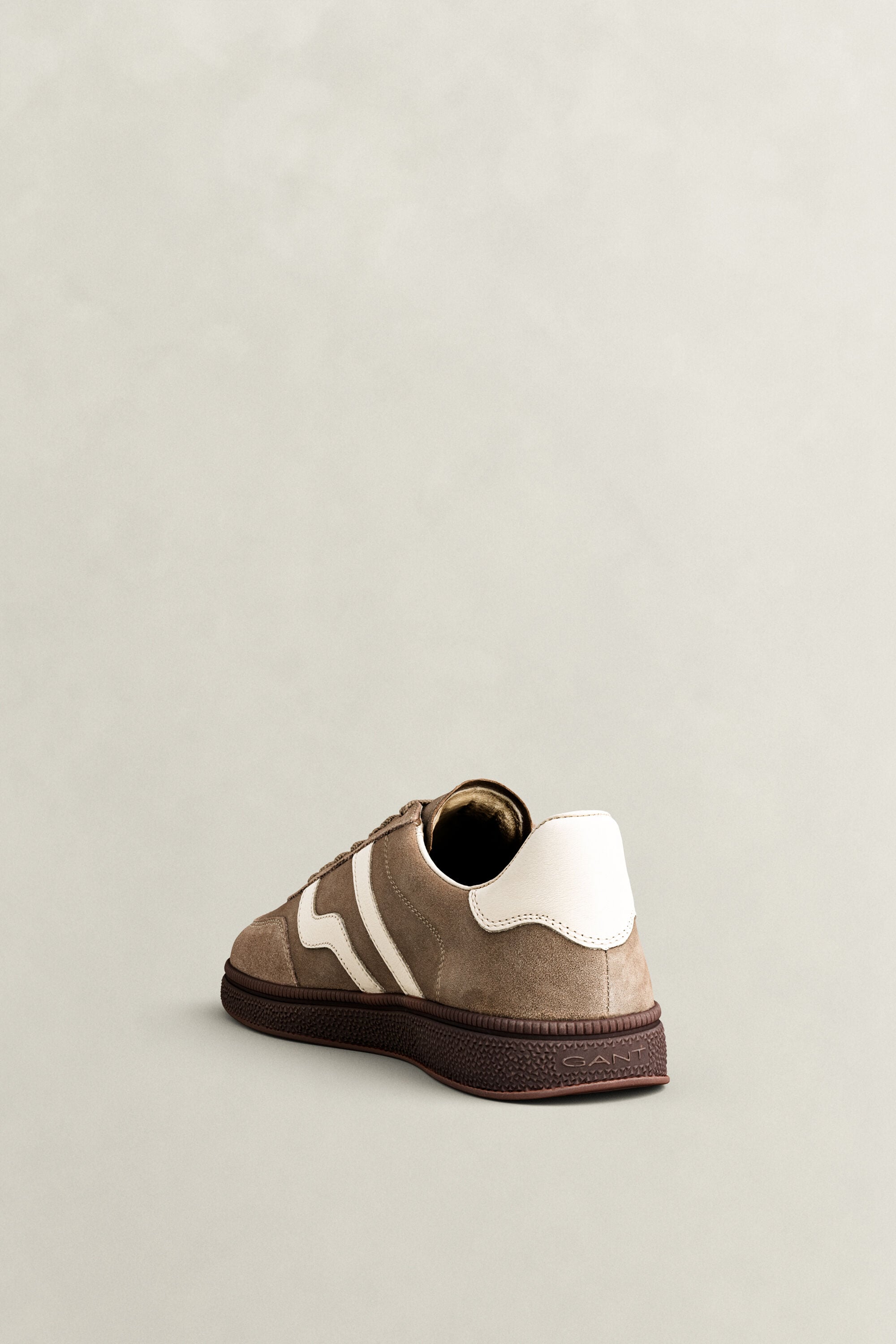 Sneakers Cuzmo in camoscio